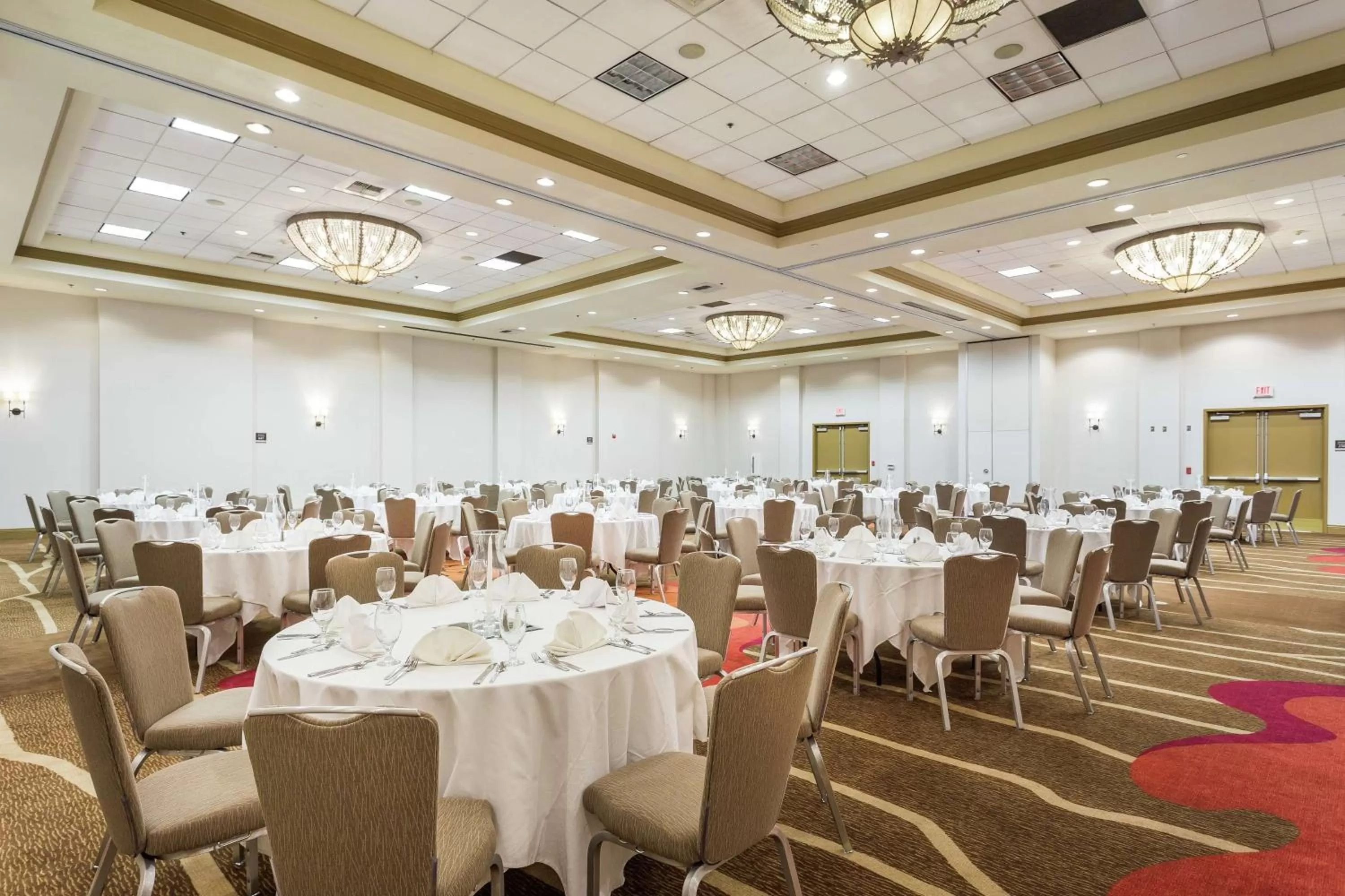 Dining area in Hilton Garden Inn Fairfield