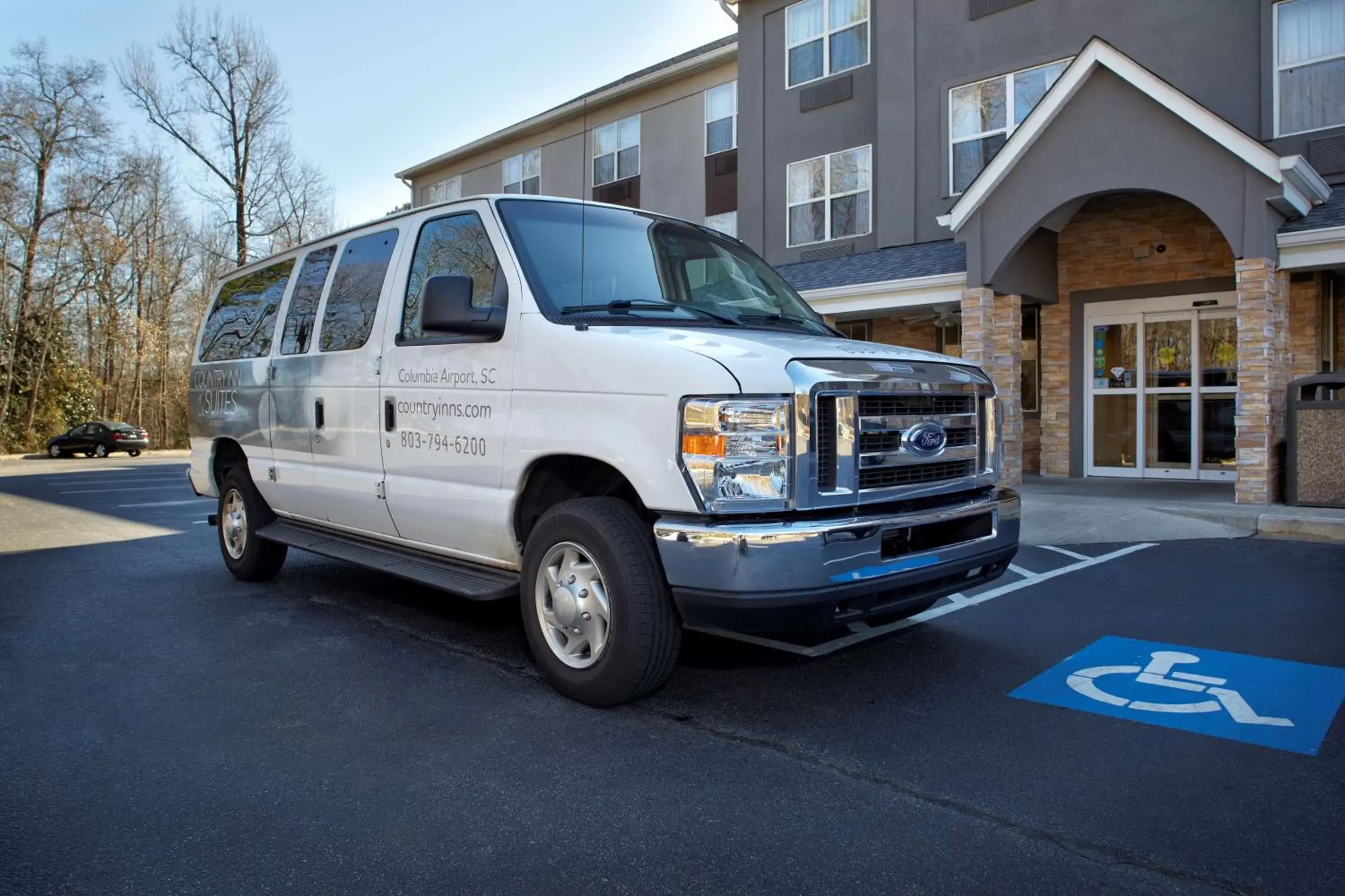 On site, Property Building in Country Inn & Suites by Radisson, Columbia Airport, SC