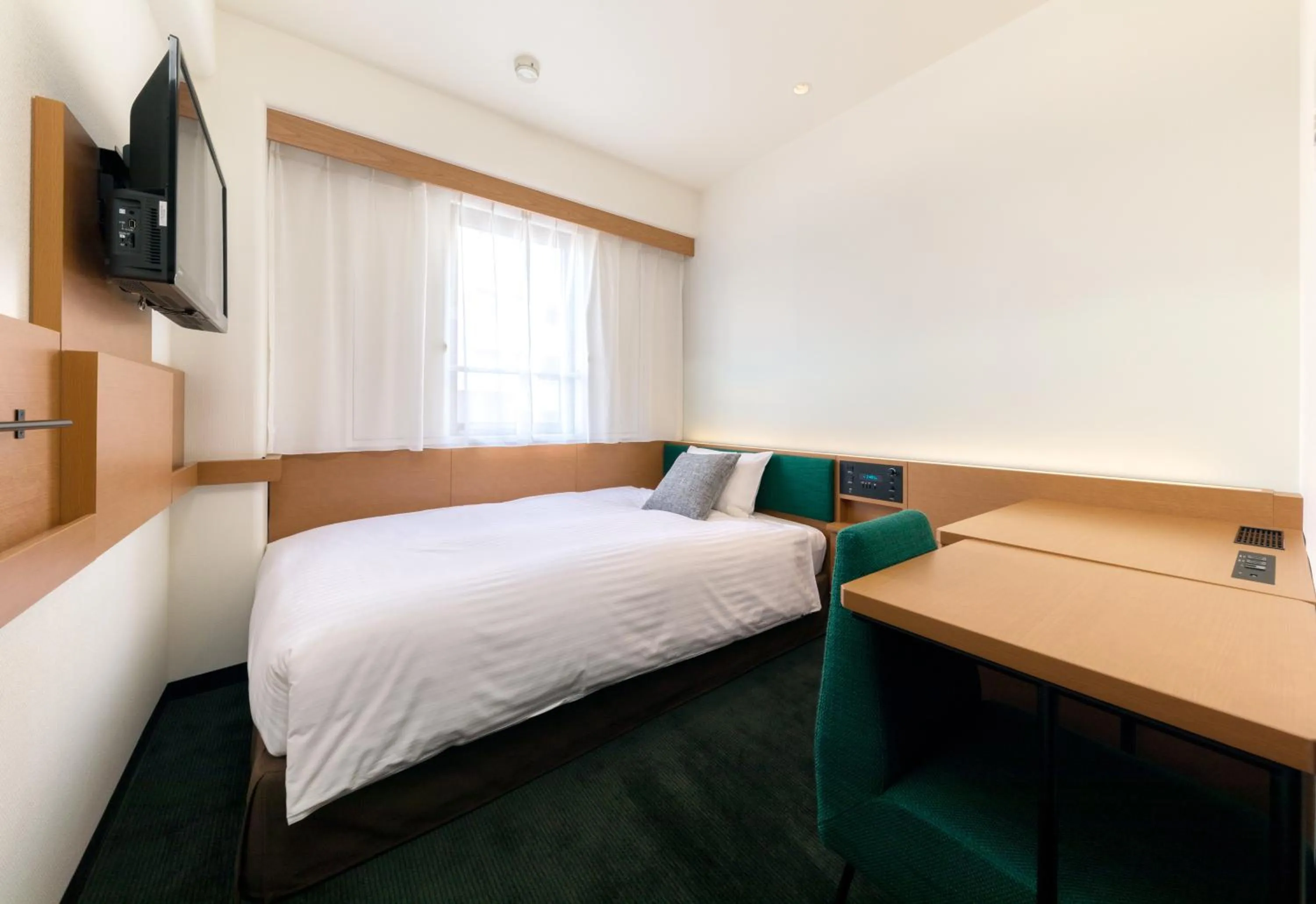 Bedroom, Bed in Nishitetsu Inn Nihonbashi