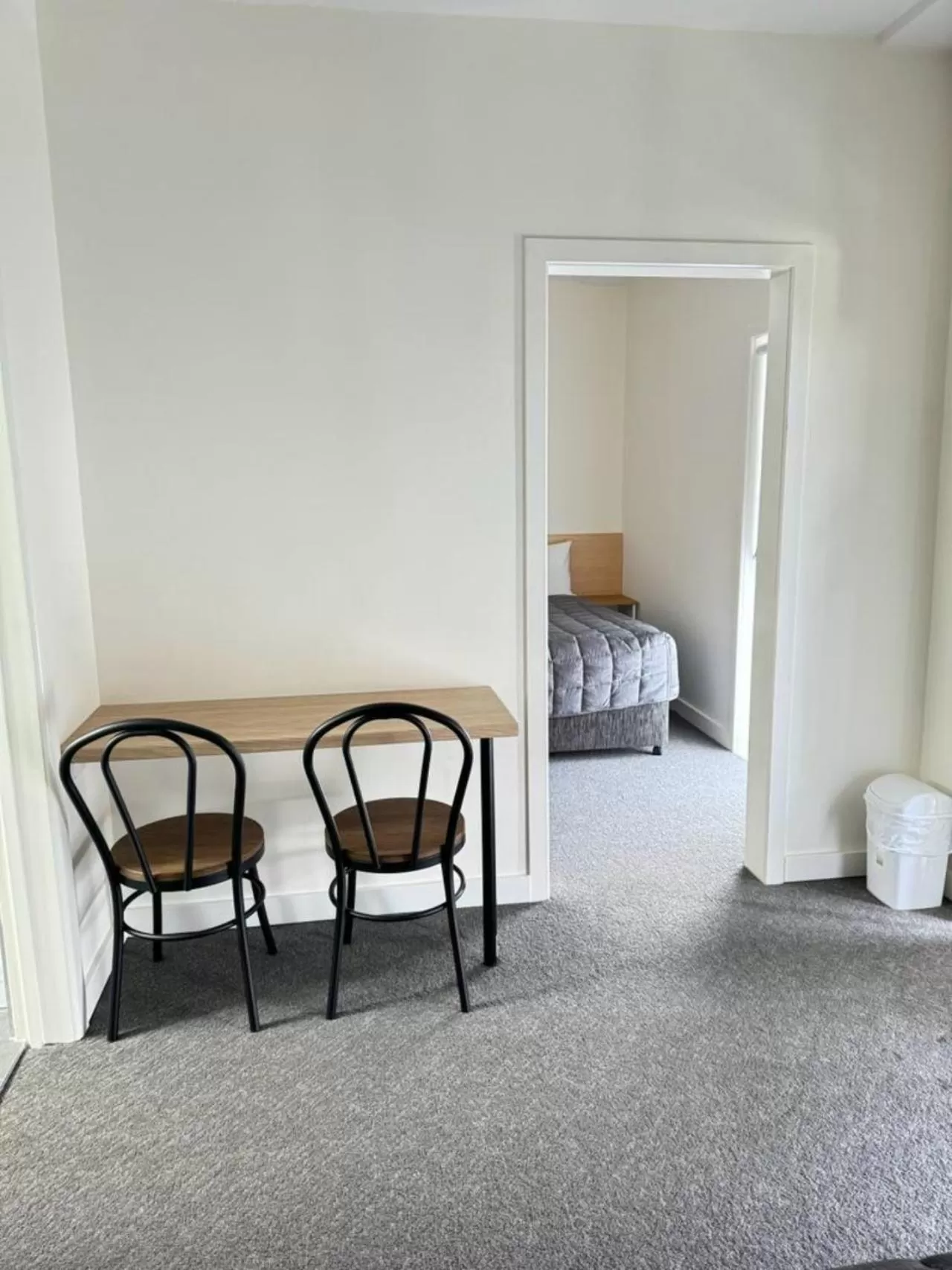 Bed in Twin City Motor Inn