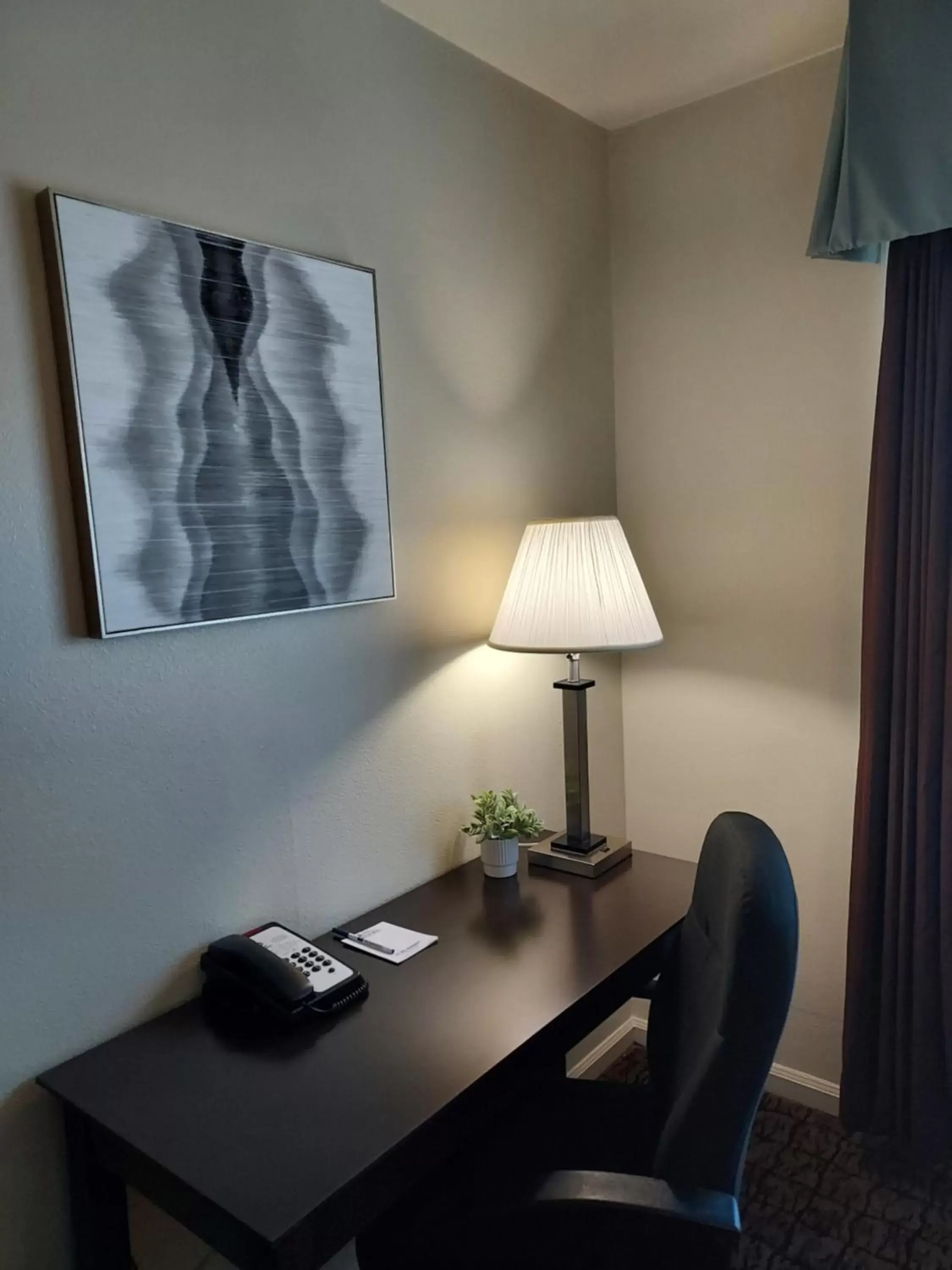 Seating Area in Best Western El Centro Inn