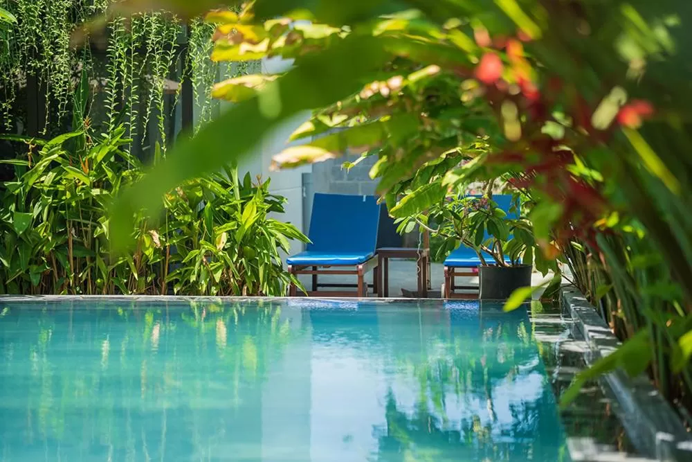 Swimming pool in Coco Island Villa