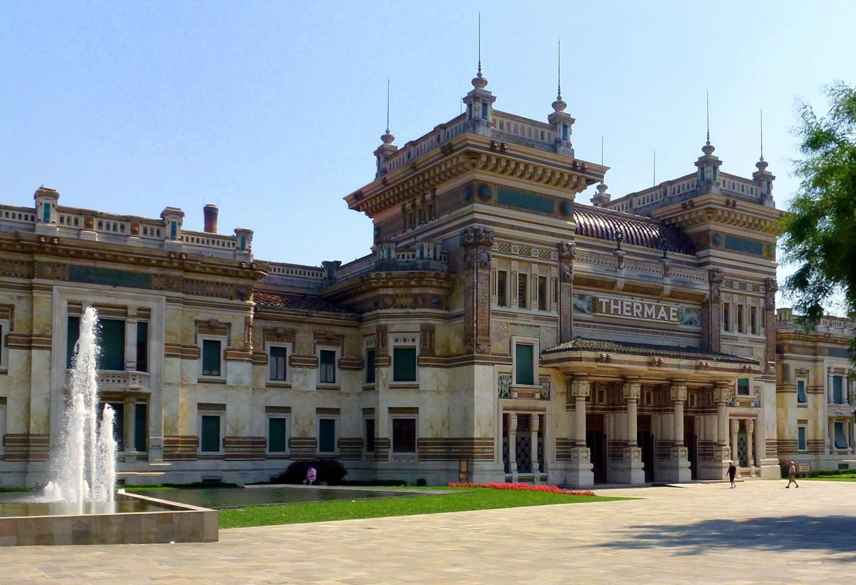 Bird's eye view in Hotel Elite