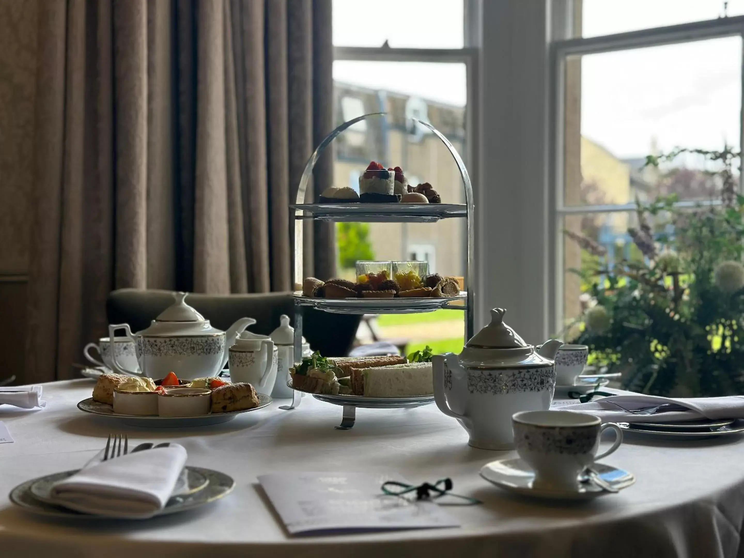 Food and drinks in Fisher's Hotel Food and drinks in Fisher's Hotel