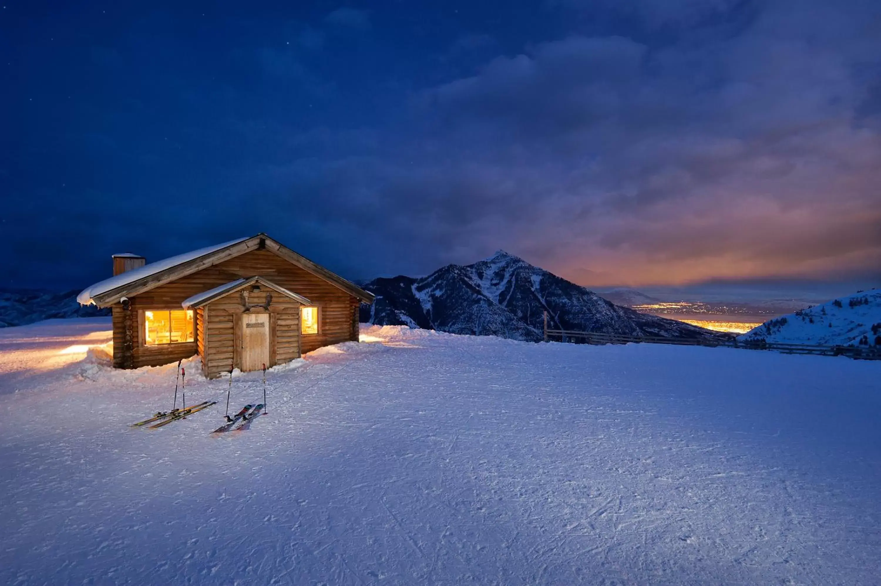 Property building, Winter in Sundance Mountain Resort