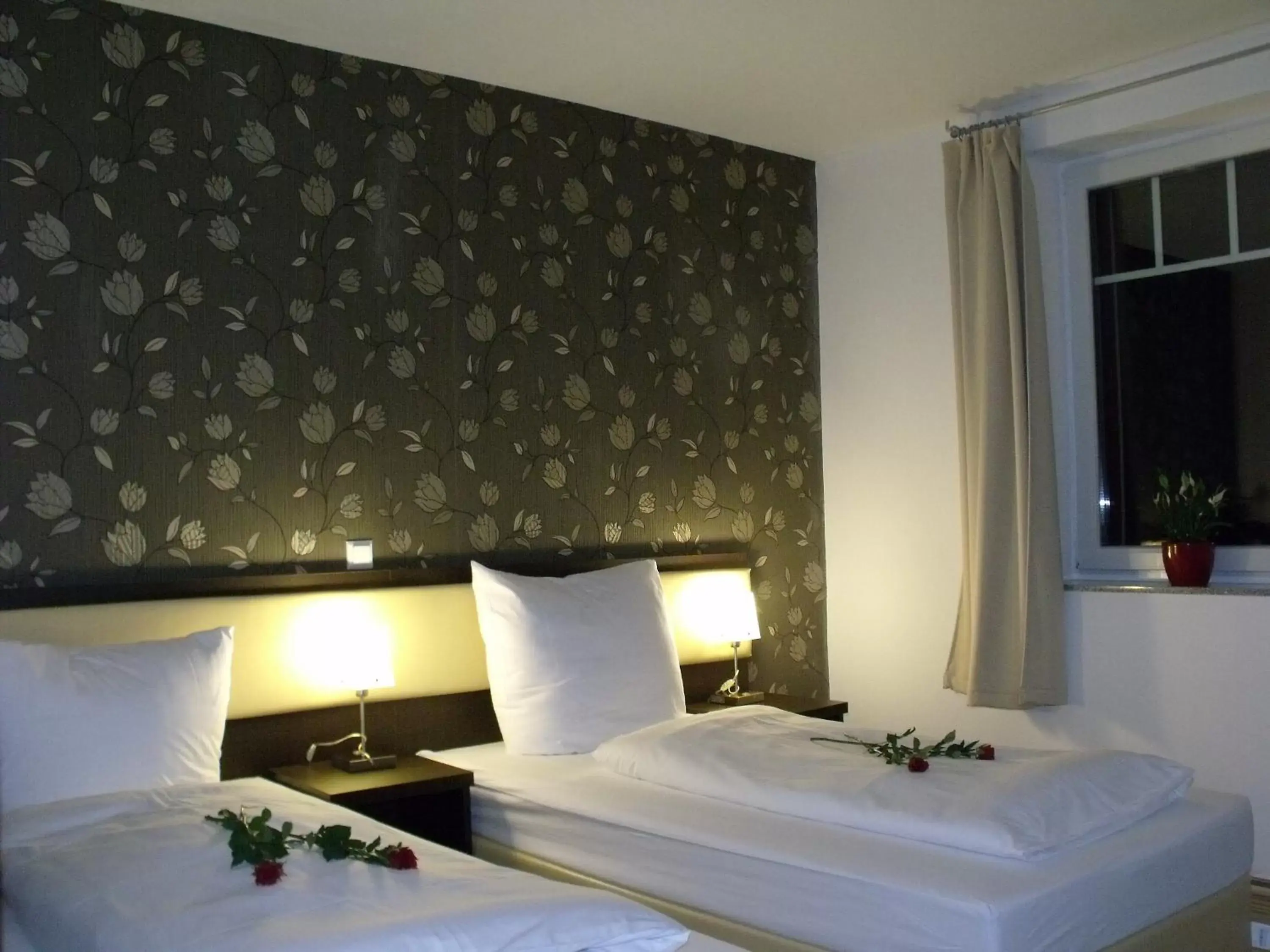 Bedroom, Bed in Cityhotel Ahlen Garni