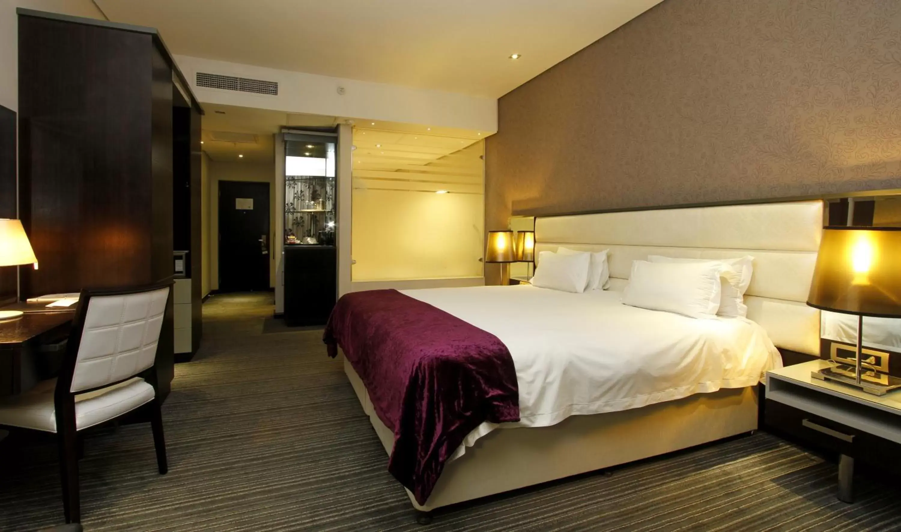 Bedroom, Bed in Coastlands Umhlanga Hotel and Convention Centre