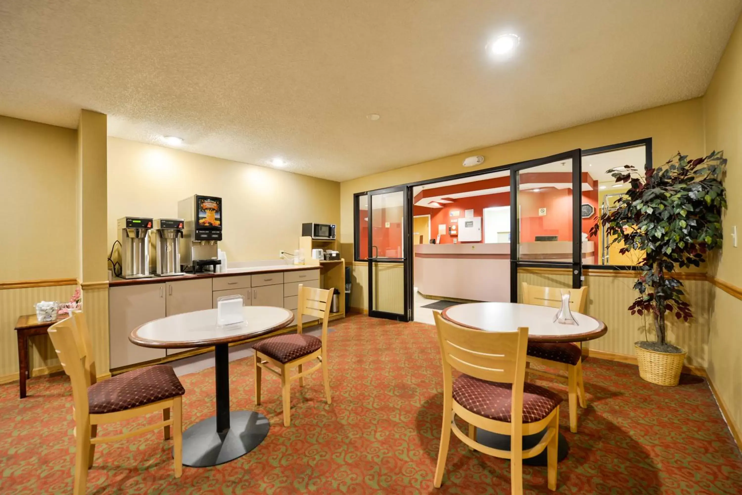 Restaurant/places to eat in Americas Best Value Inn - East Syracuse