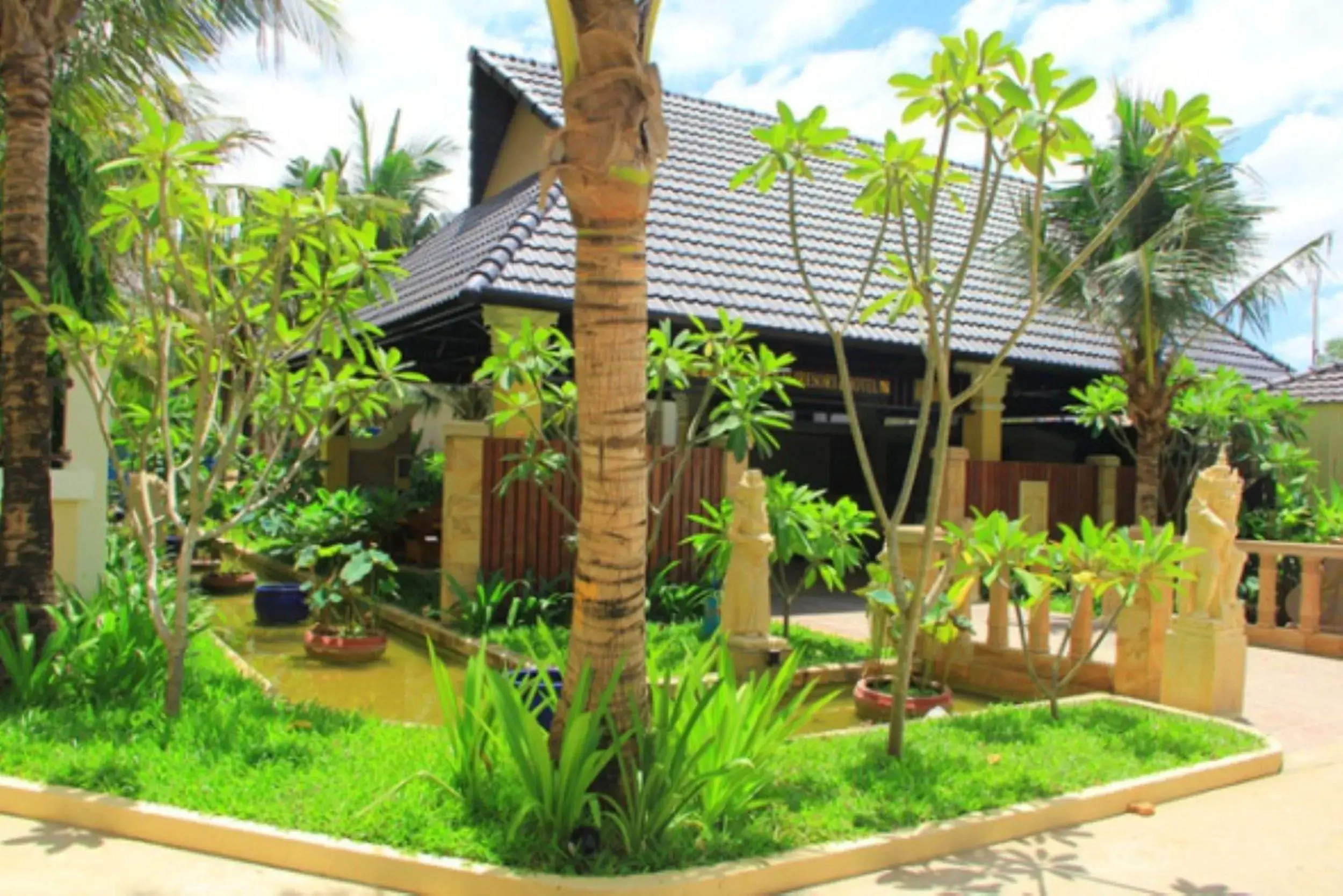 Garden, Property Building in Bali Hotel