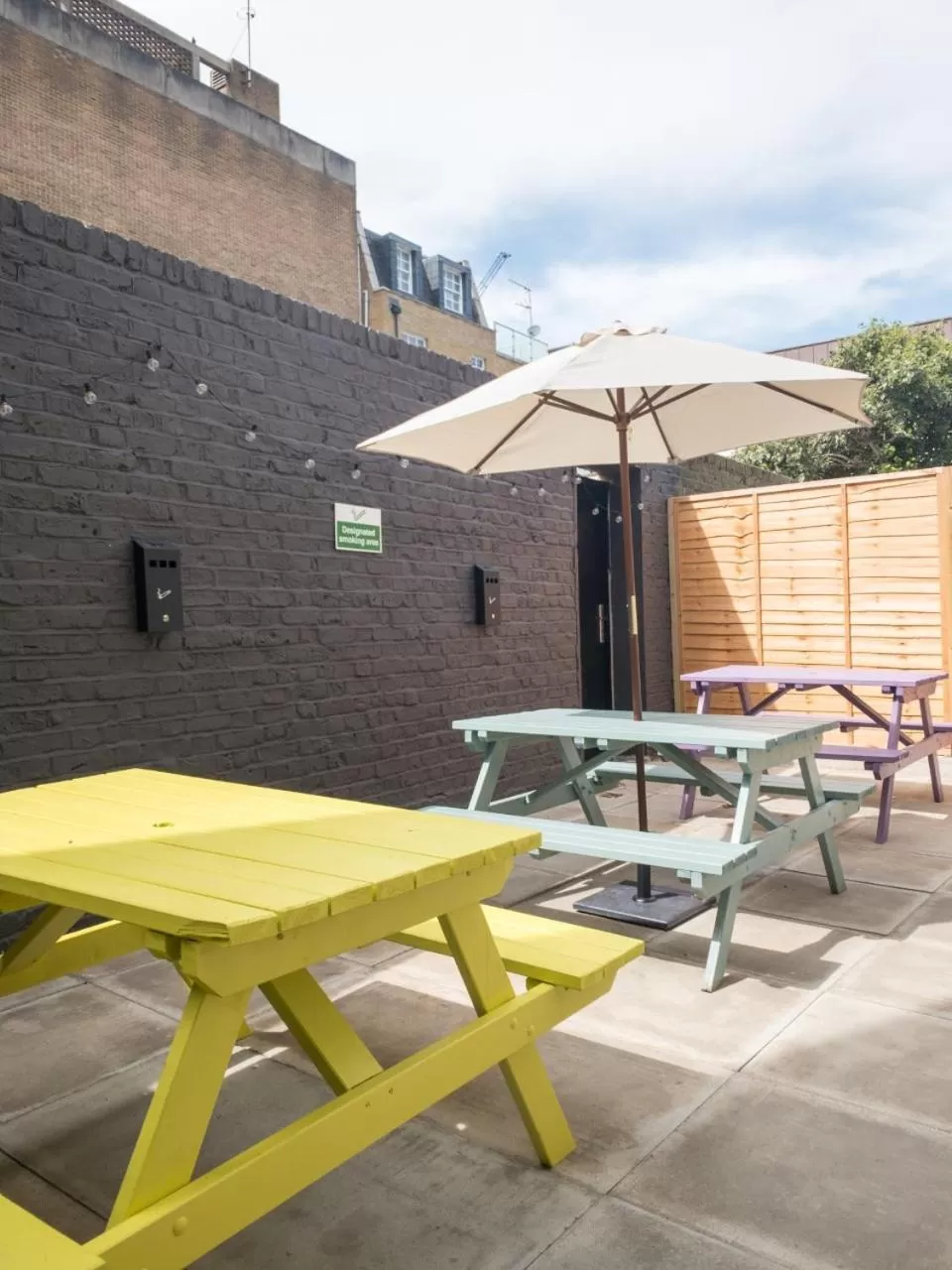 Balcony/Terrace in Smart Camden Inn