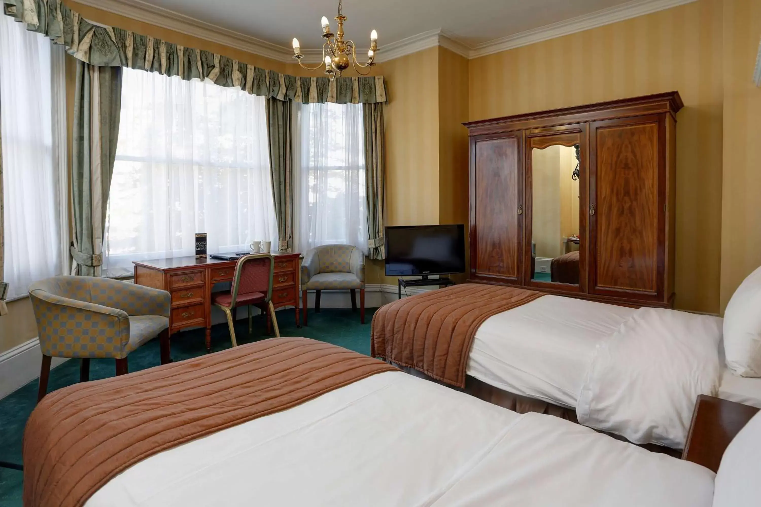 Photo of the whole room in Best Western Swiss Cottage Hotel