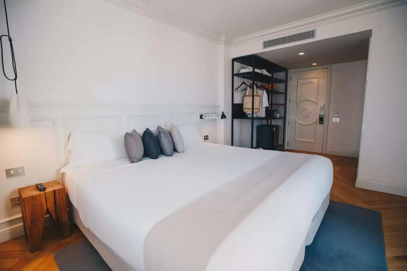Bedroom, Bed in Dear Hotel Madrid