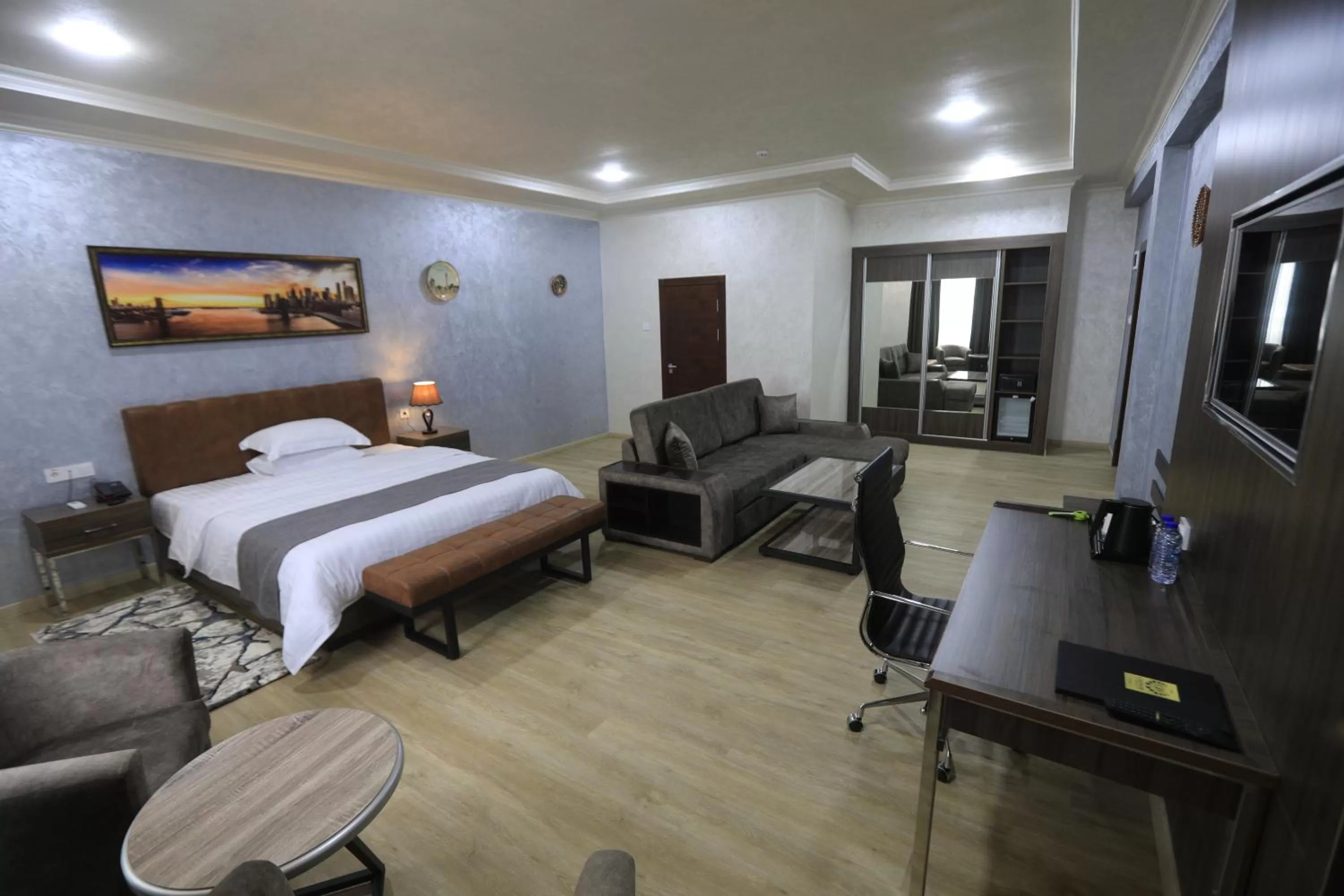 Photo of the whole room, Bed in CHlNOR HOTEL