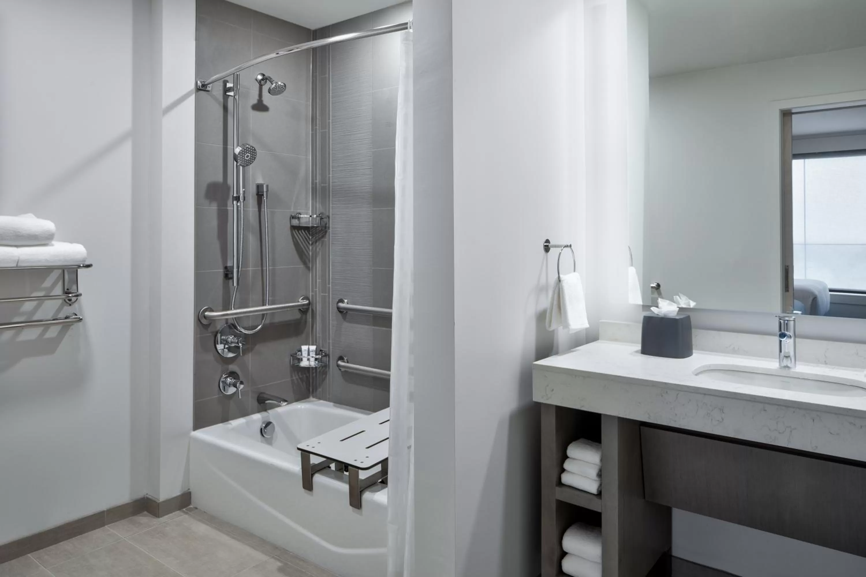 Bathroom in Hyatt House Denver Aurora Anschutz Medical Campus