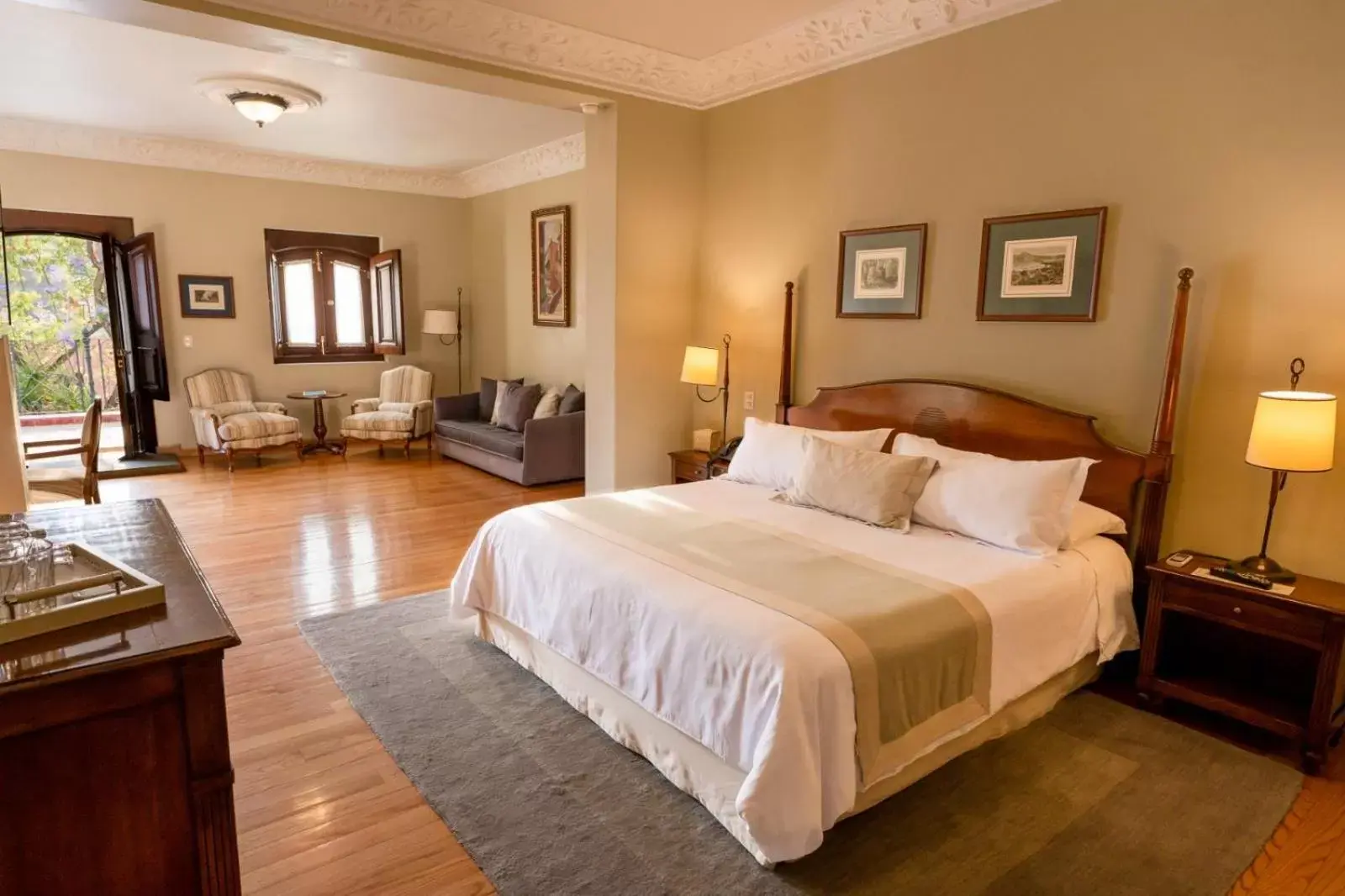 Bed in Villa Maria Cristina Hotel