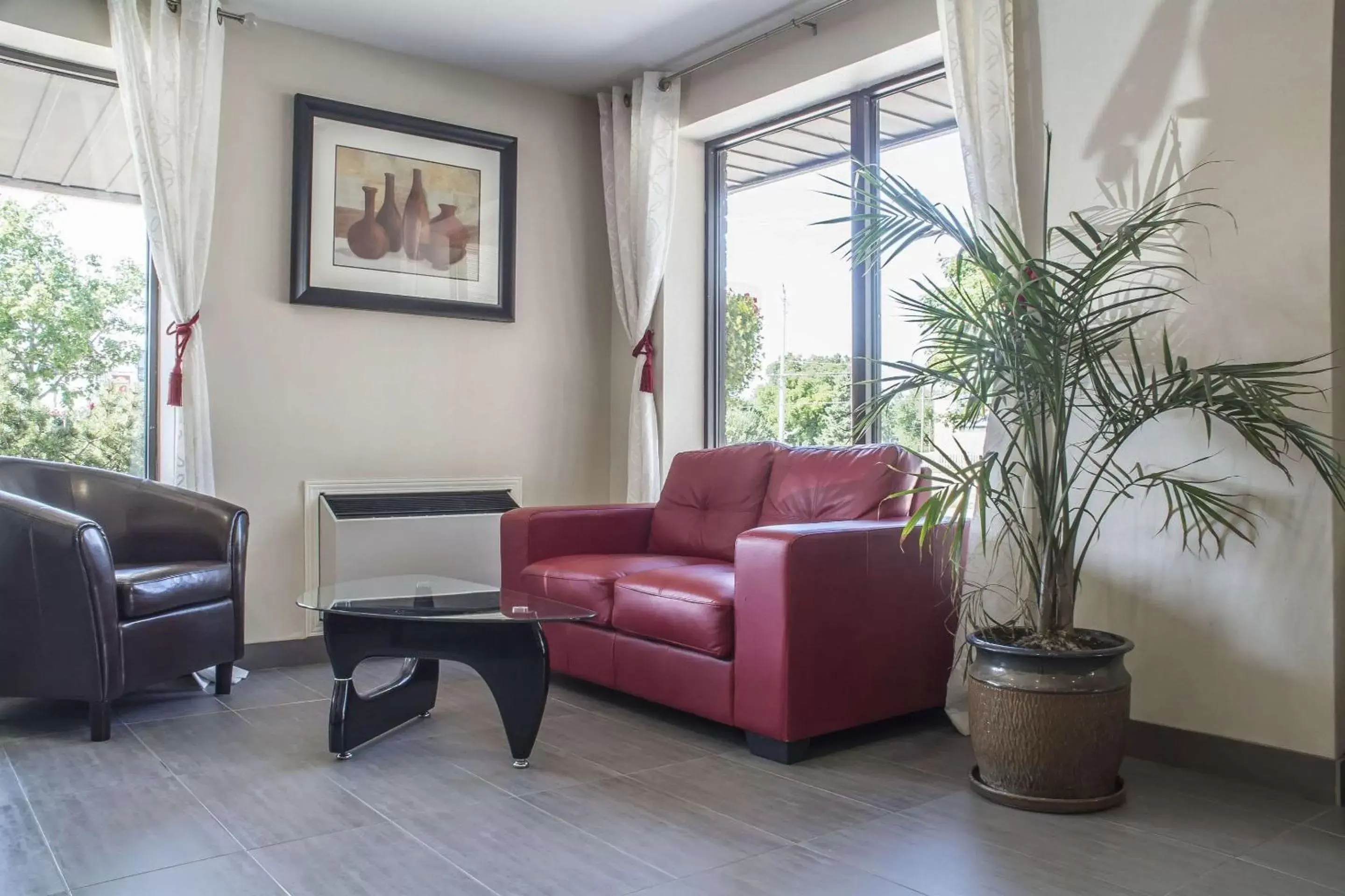 Lobby or reception, Seating Area in Comfort Inn London - Ontario