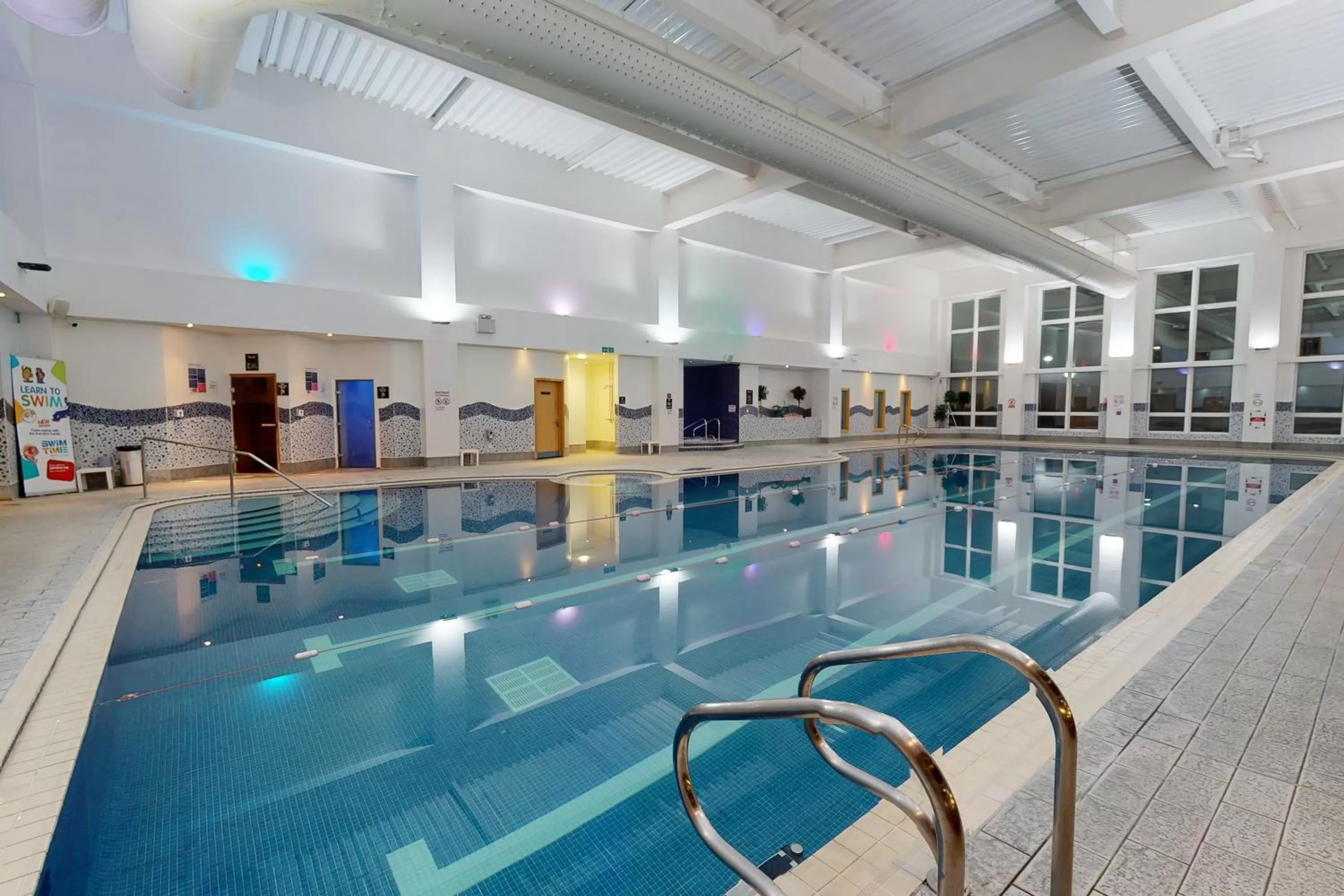 Swimming pool in Village Hotel Hull
