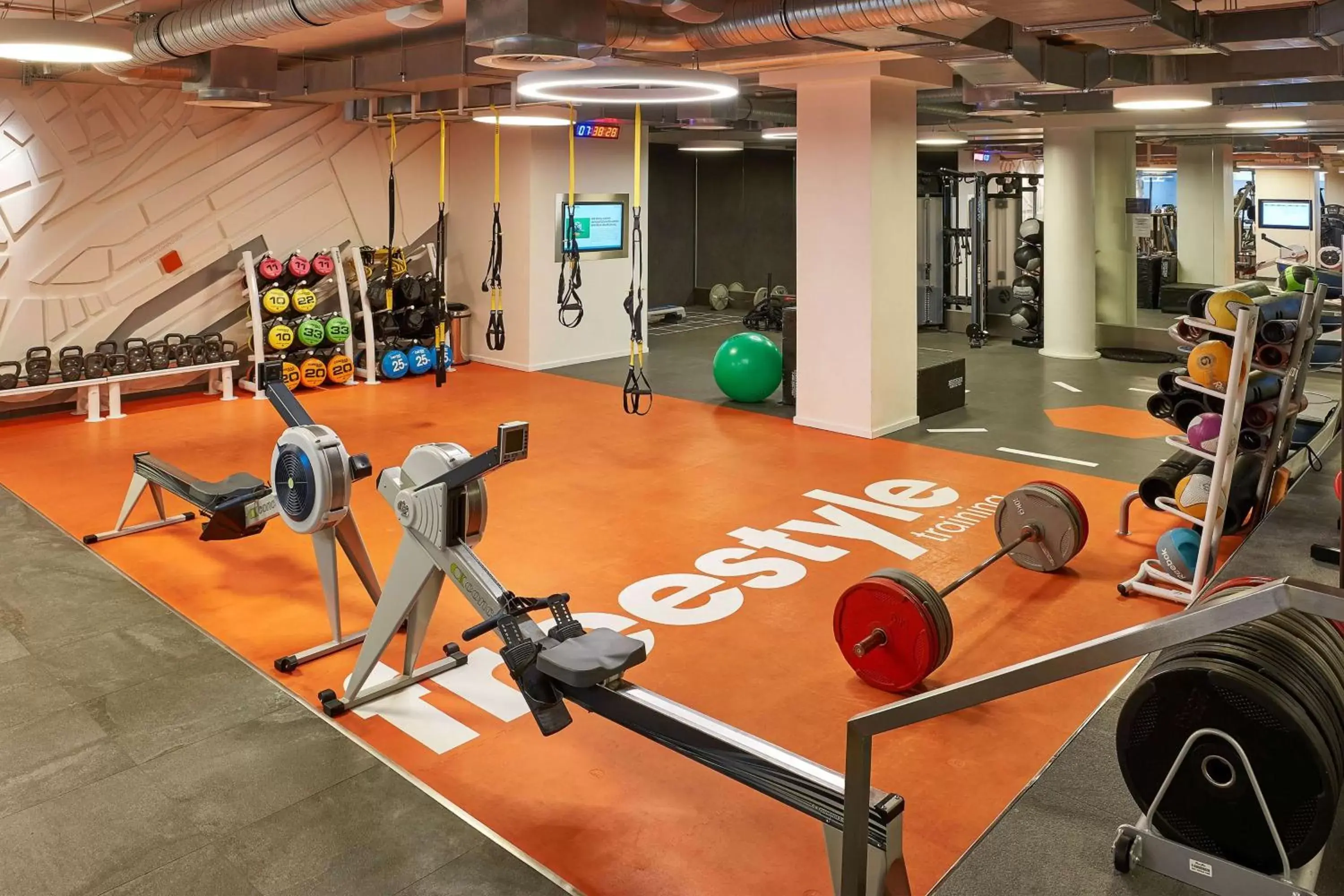 Fitness centre/facilities in Hilton Frankfurt City Centre Fitness centre/facilities in Hilton Frankfurt City Centre