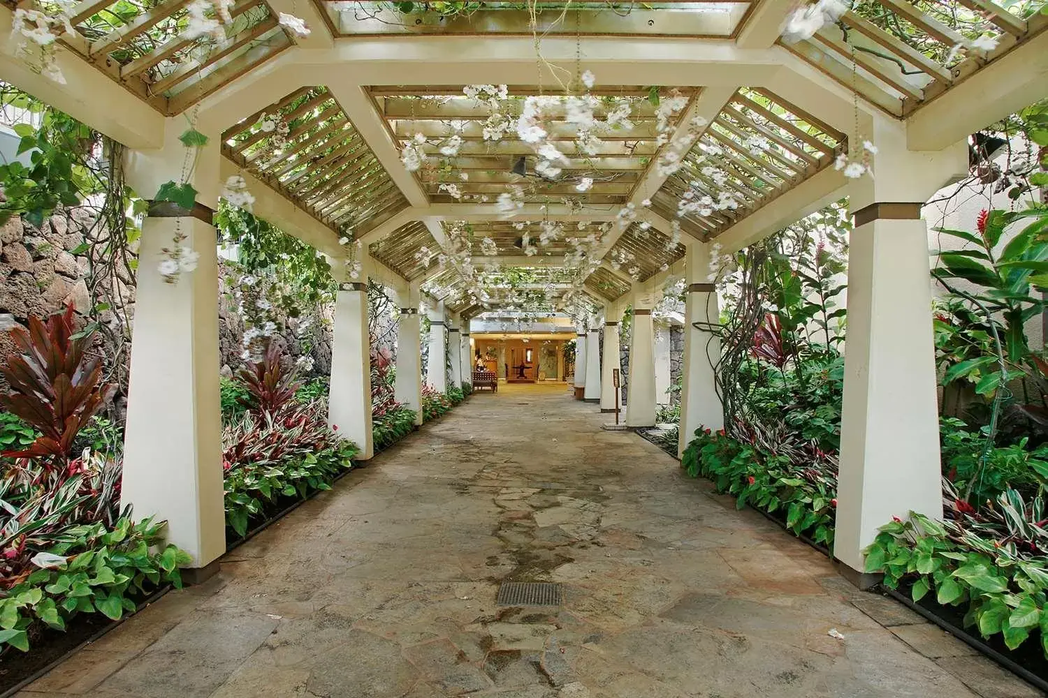 Facade/entrance in Aston Waikiki Beach Tower