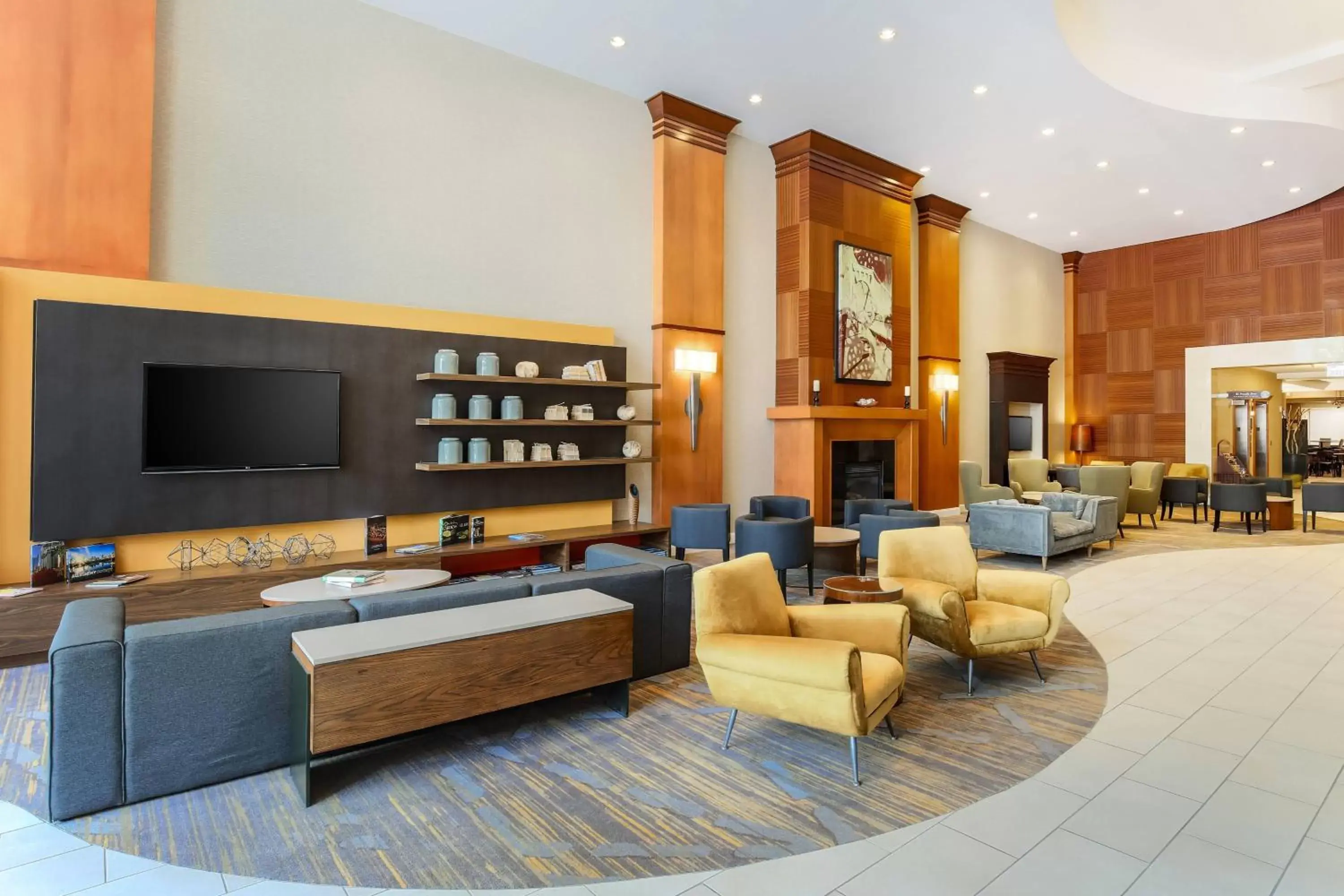 Lobby or reception in Courtyard by Marriott Pittsburgh Downtown