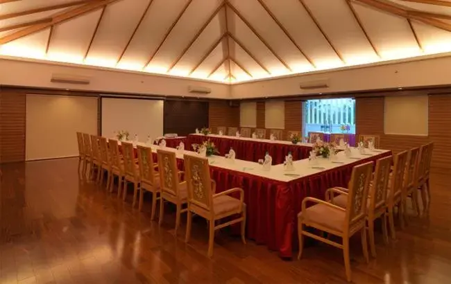 Banquet/Function facilities in Goldfinch Retreat Bangalore