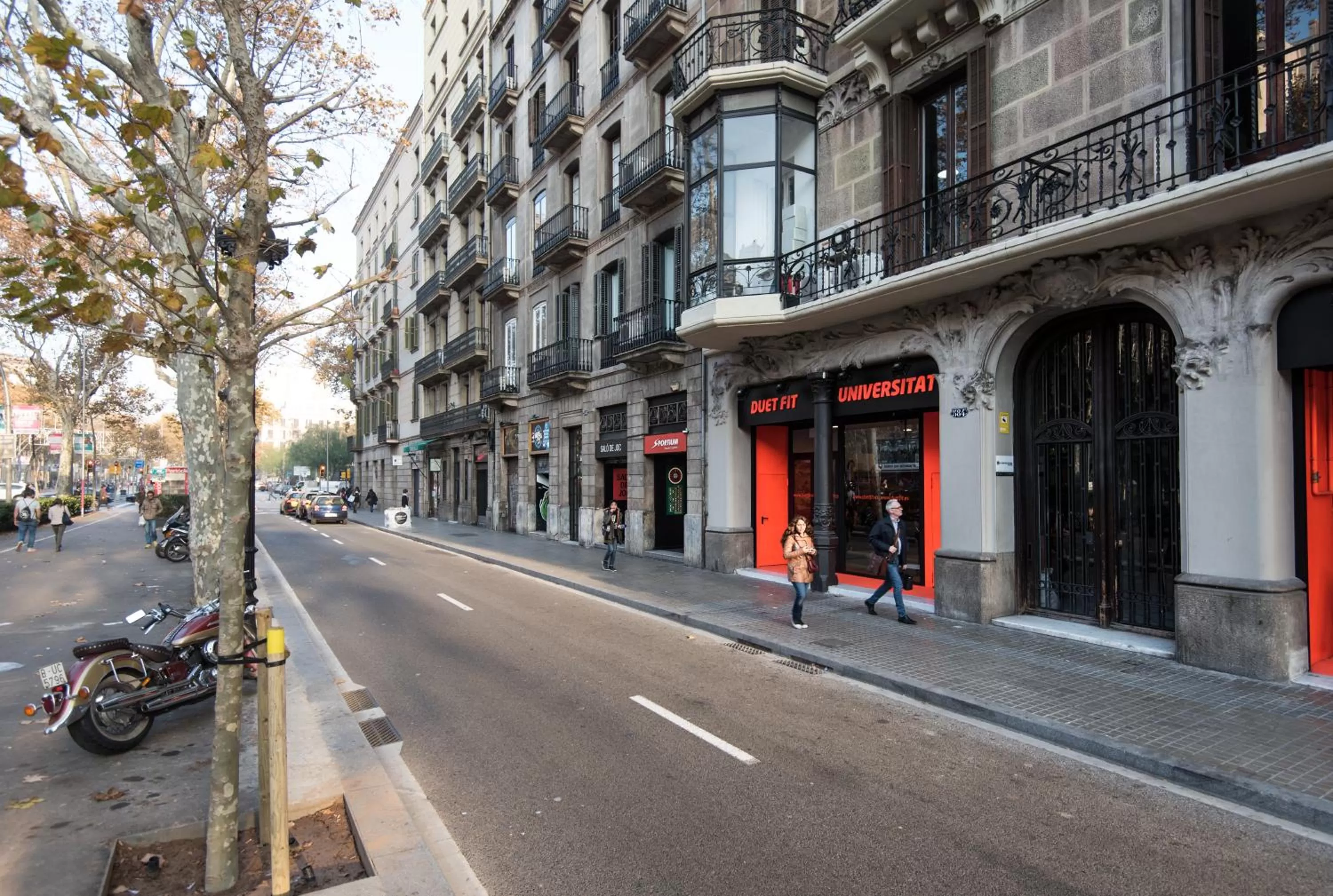 Quiet street view in La Casa de Antonio Boutique Rooms