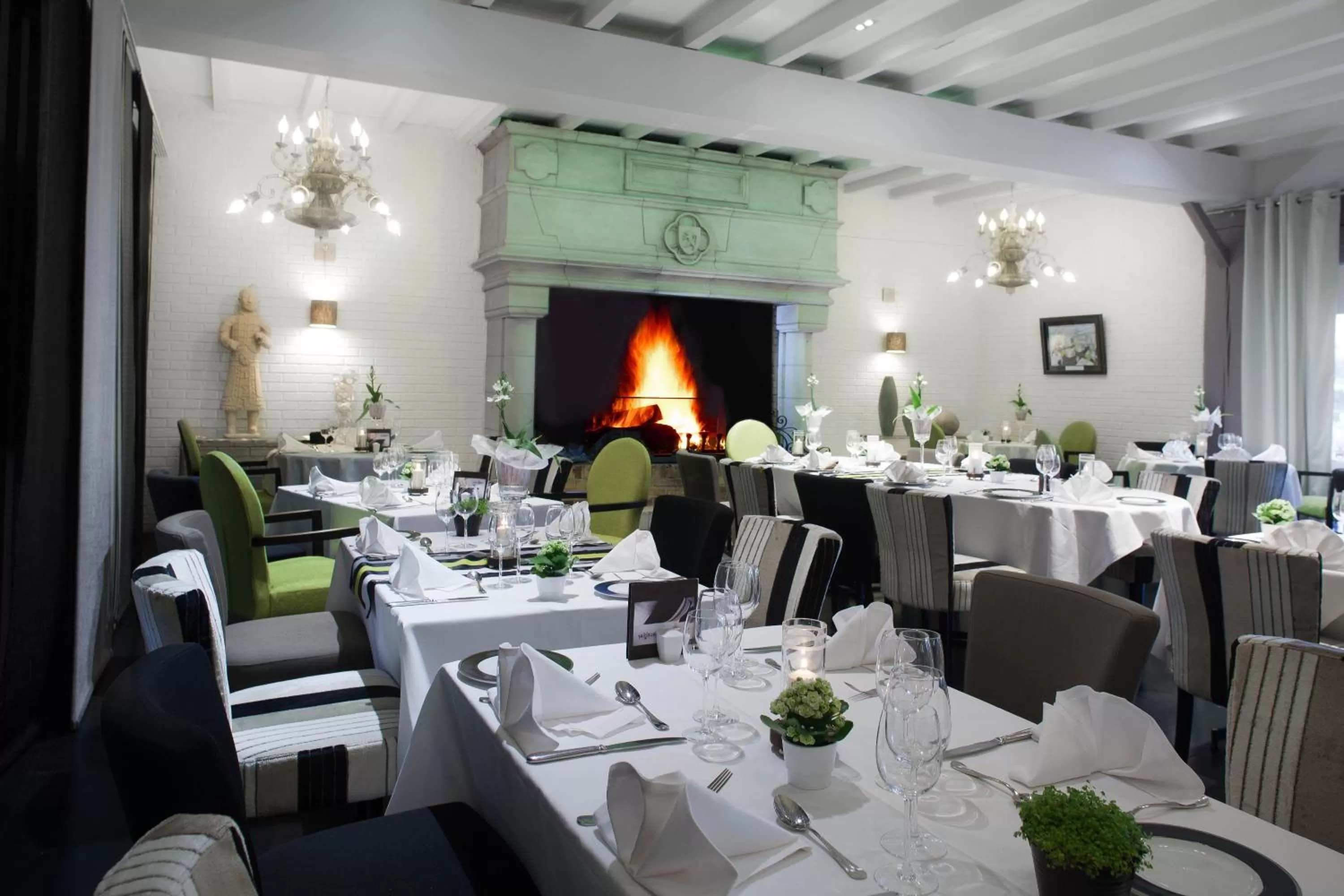 Restaurant/places to eat in LOGIS Hôtel & Restaurant - LENSOTEL