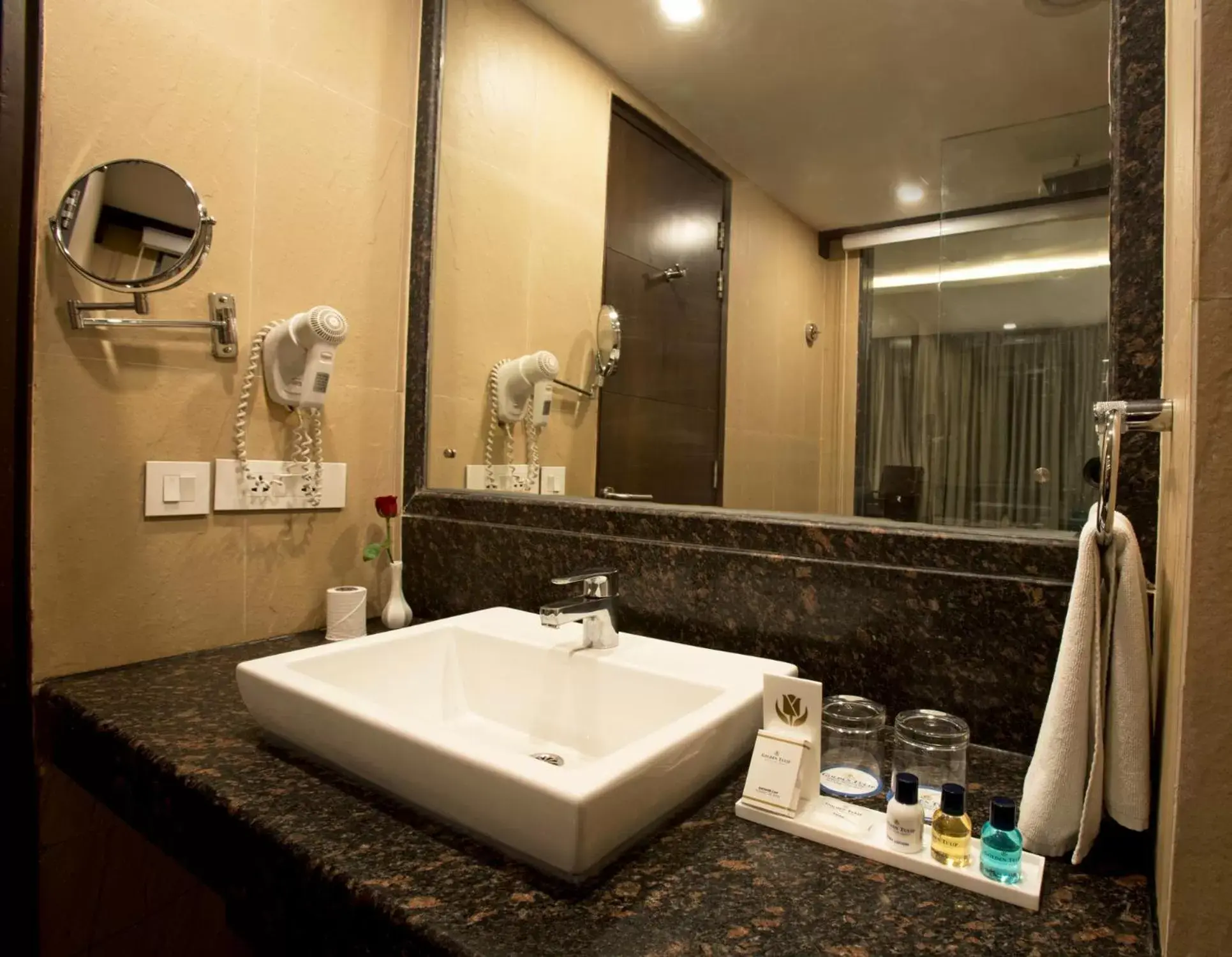 Bathroom in Golden Tulip Chandigarh, Panchkula