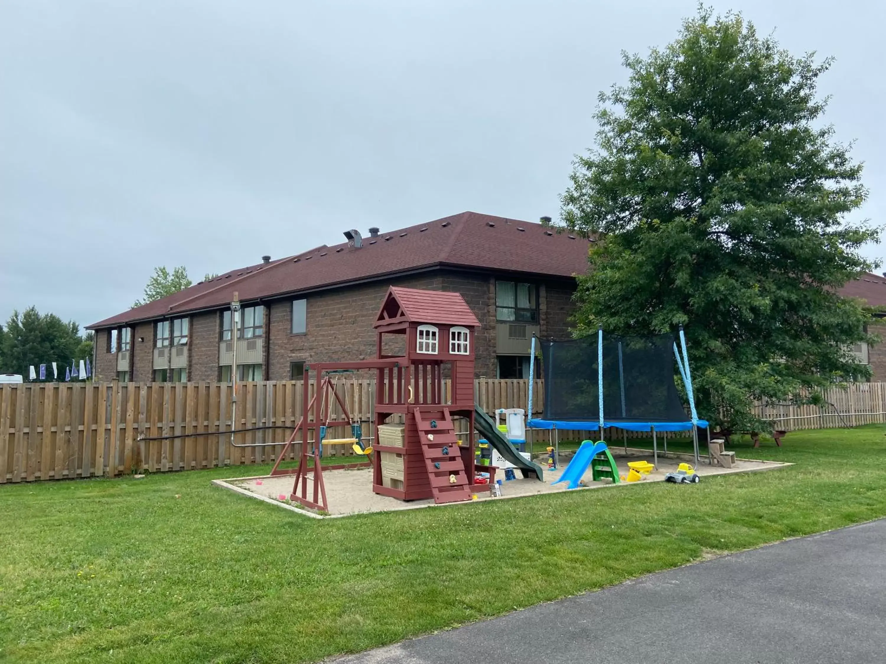 Children's Play Area in Lakeshore Suites