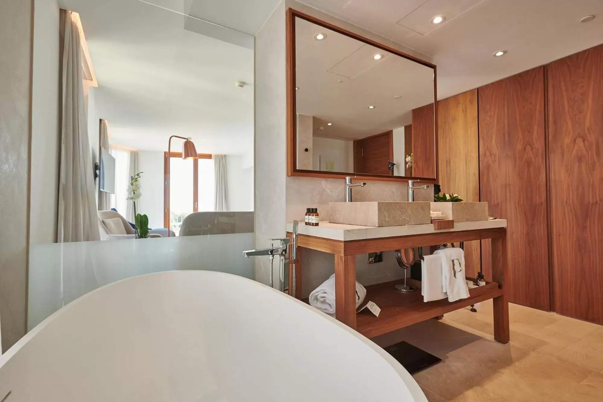 Bathroom, Kitchen/Kitchenette in Es Princep - The Leading Hotels of the World