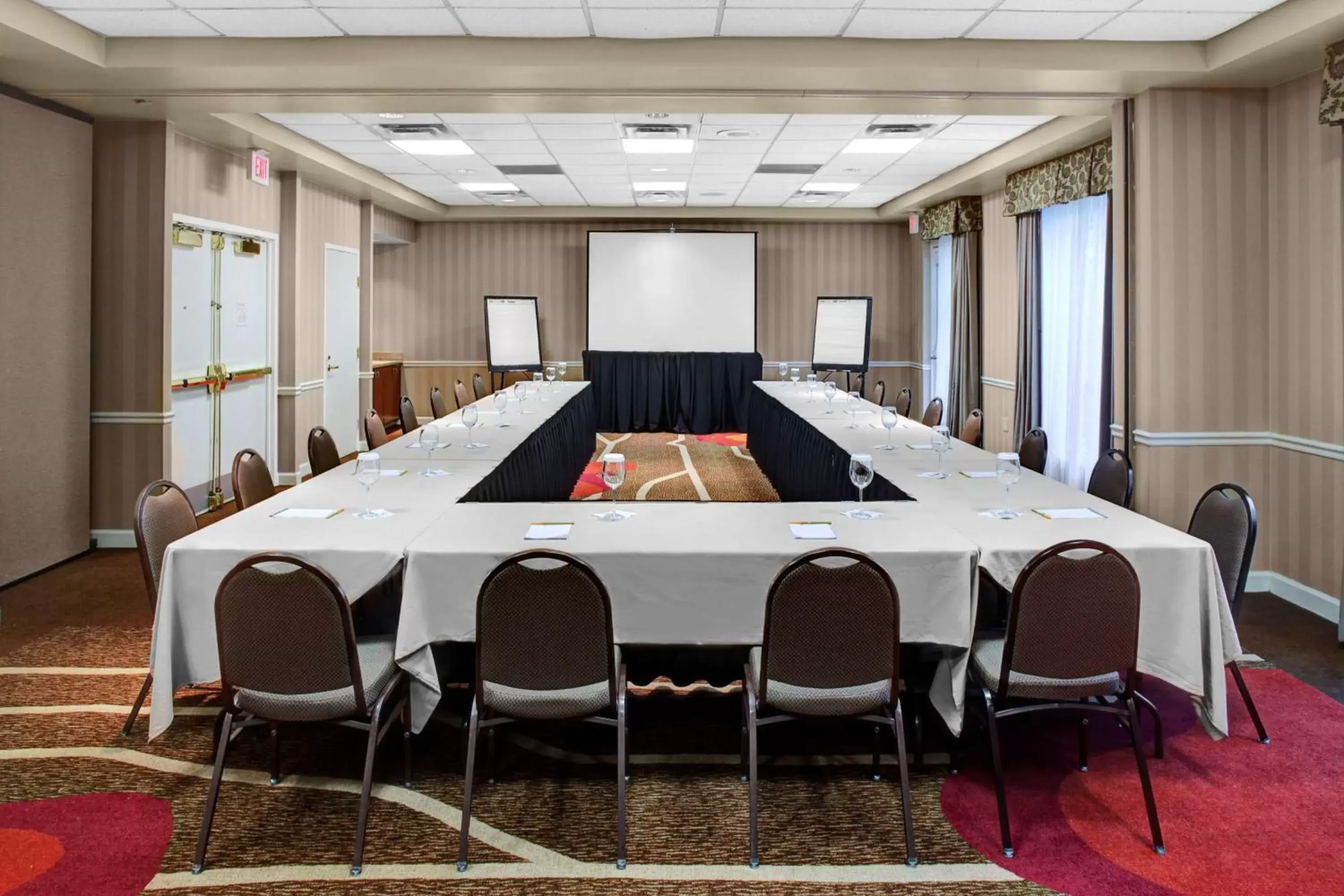 Meeting/conference room in Hilton Garden Inn Atlanta North/Alpharetta