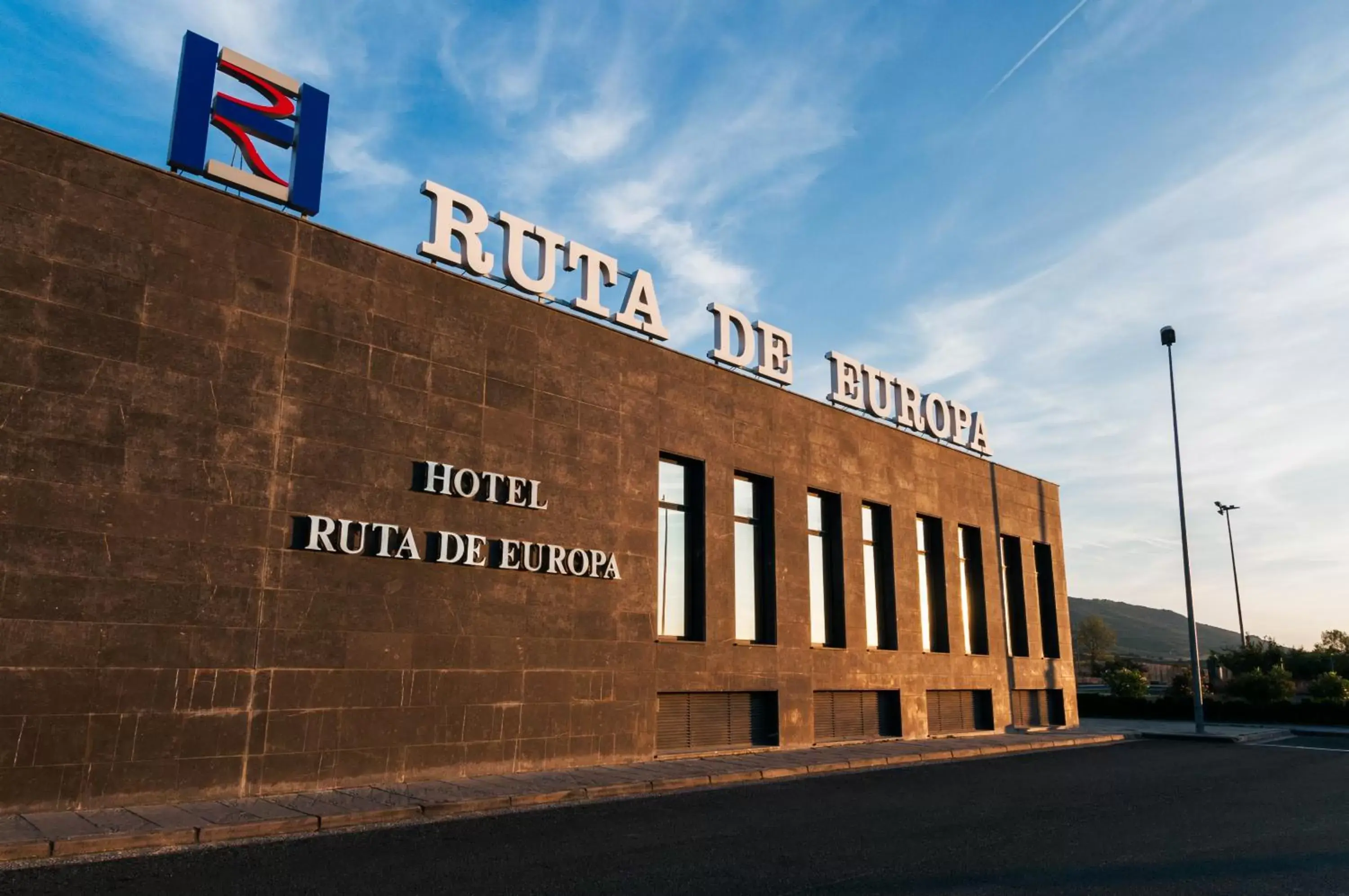 Facade/entrance in Hotel Ruta de Europa