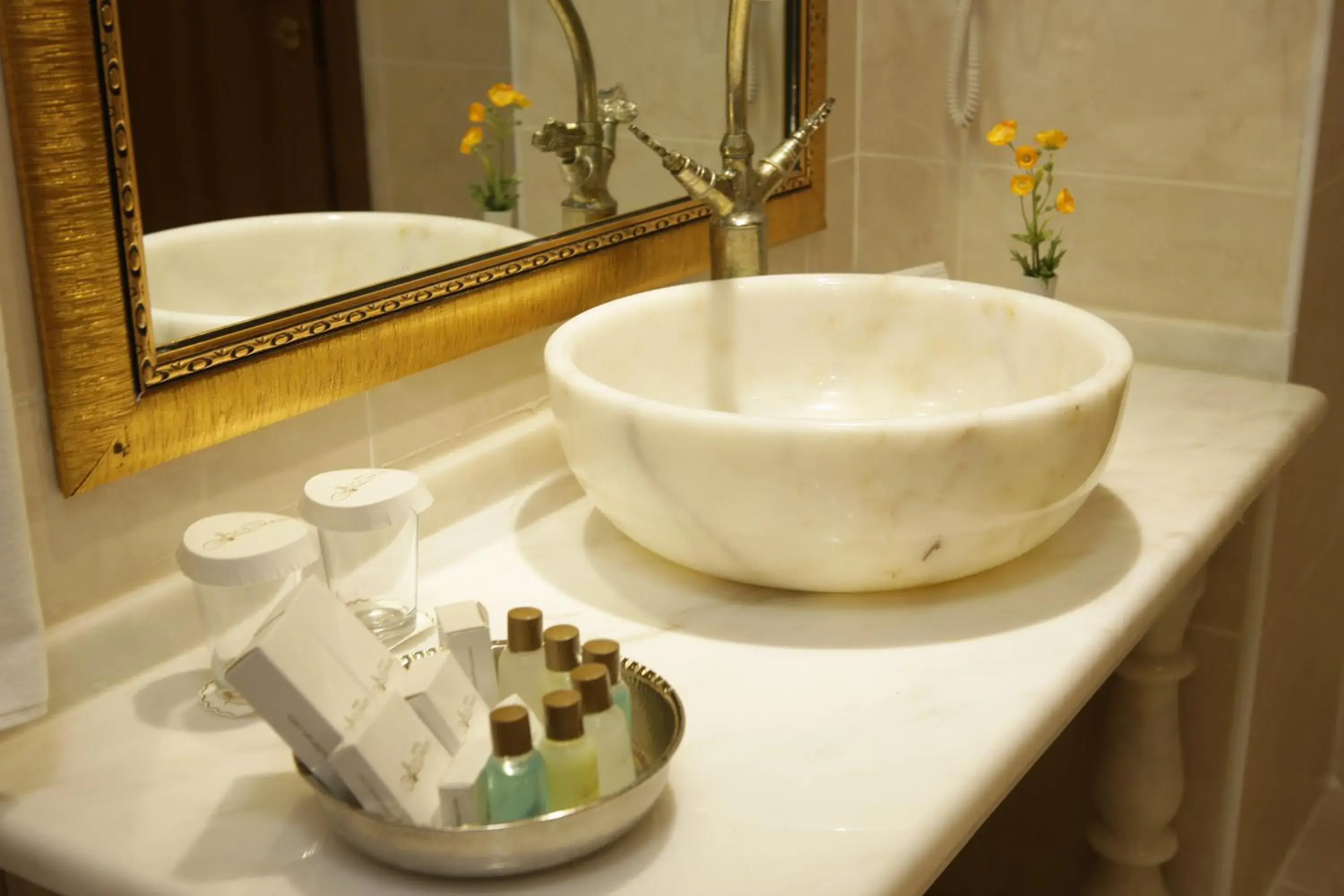 Bathroom in Marmara Deluxe Hotel