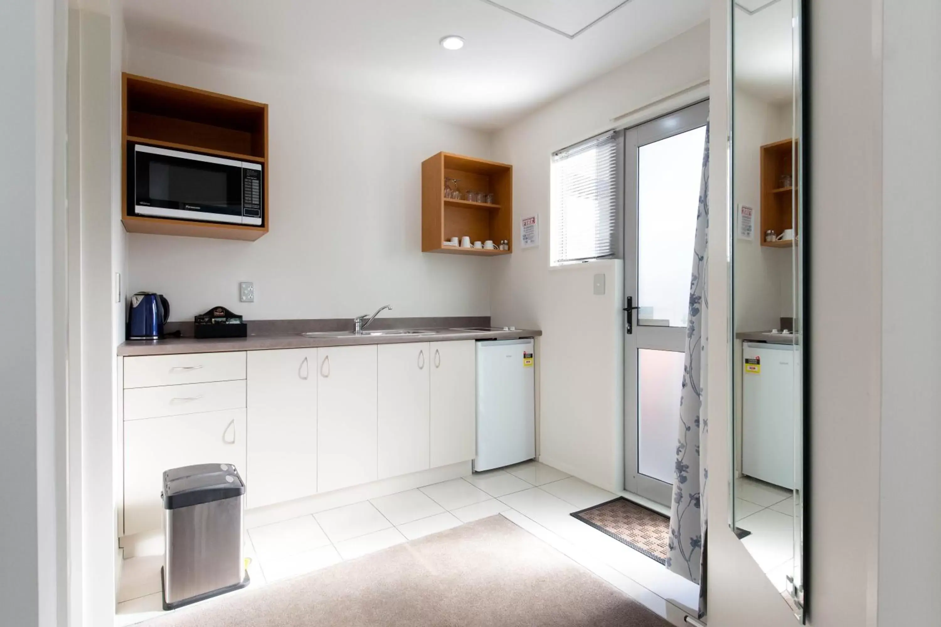 Kitchen or kitchenette, Kitchen/Kitchenette in Riccarton Motor Lodge