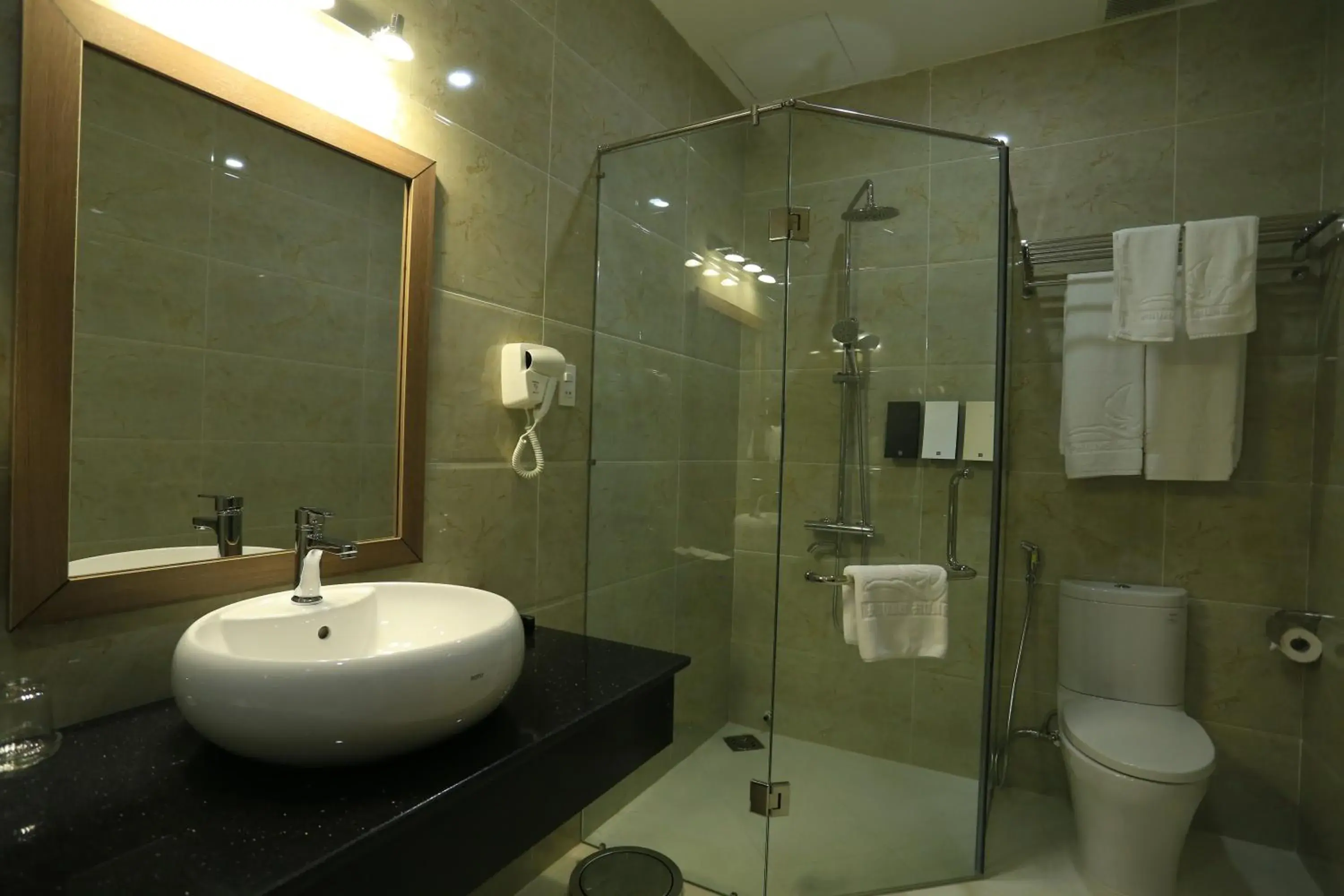 Bathroom in Phung Hung Boutique Hotel