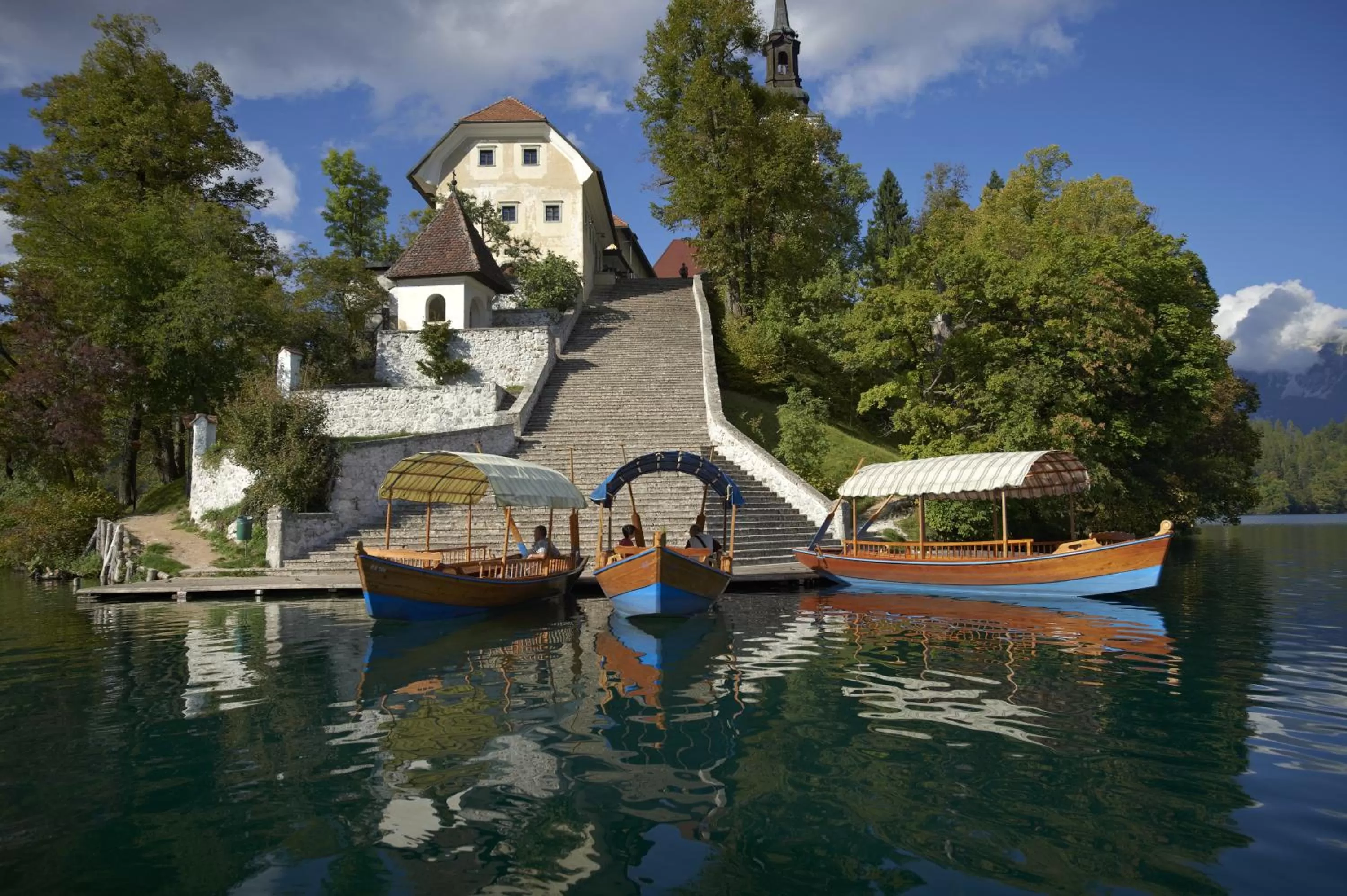 Nearby landmark in Old Parish House