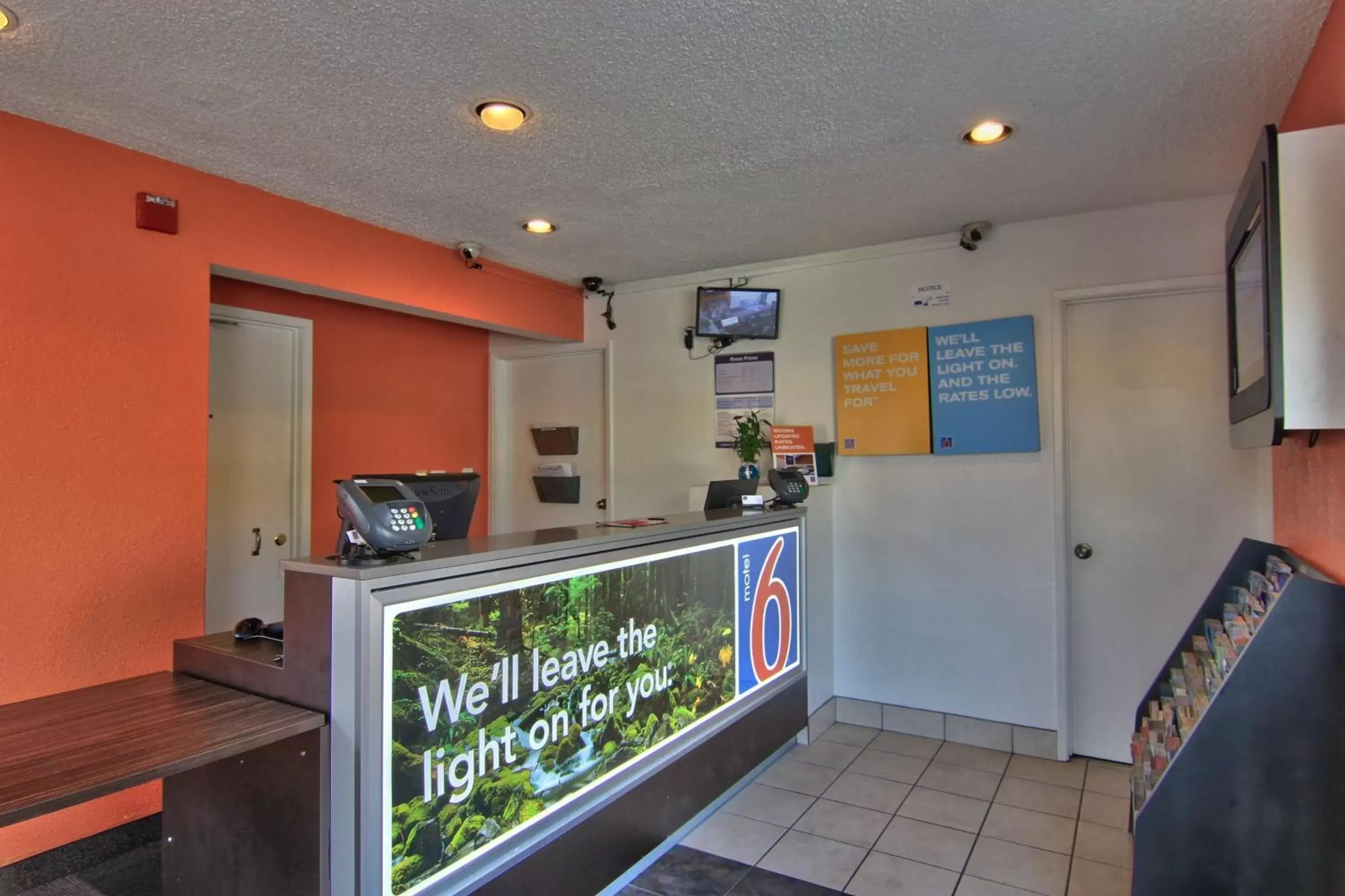 Lobby or reception, Lobby/Reception in Motel 6-Sacramento, CA - Old Sacramento North