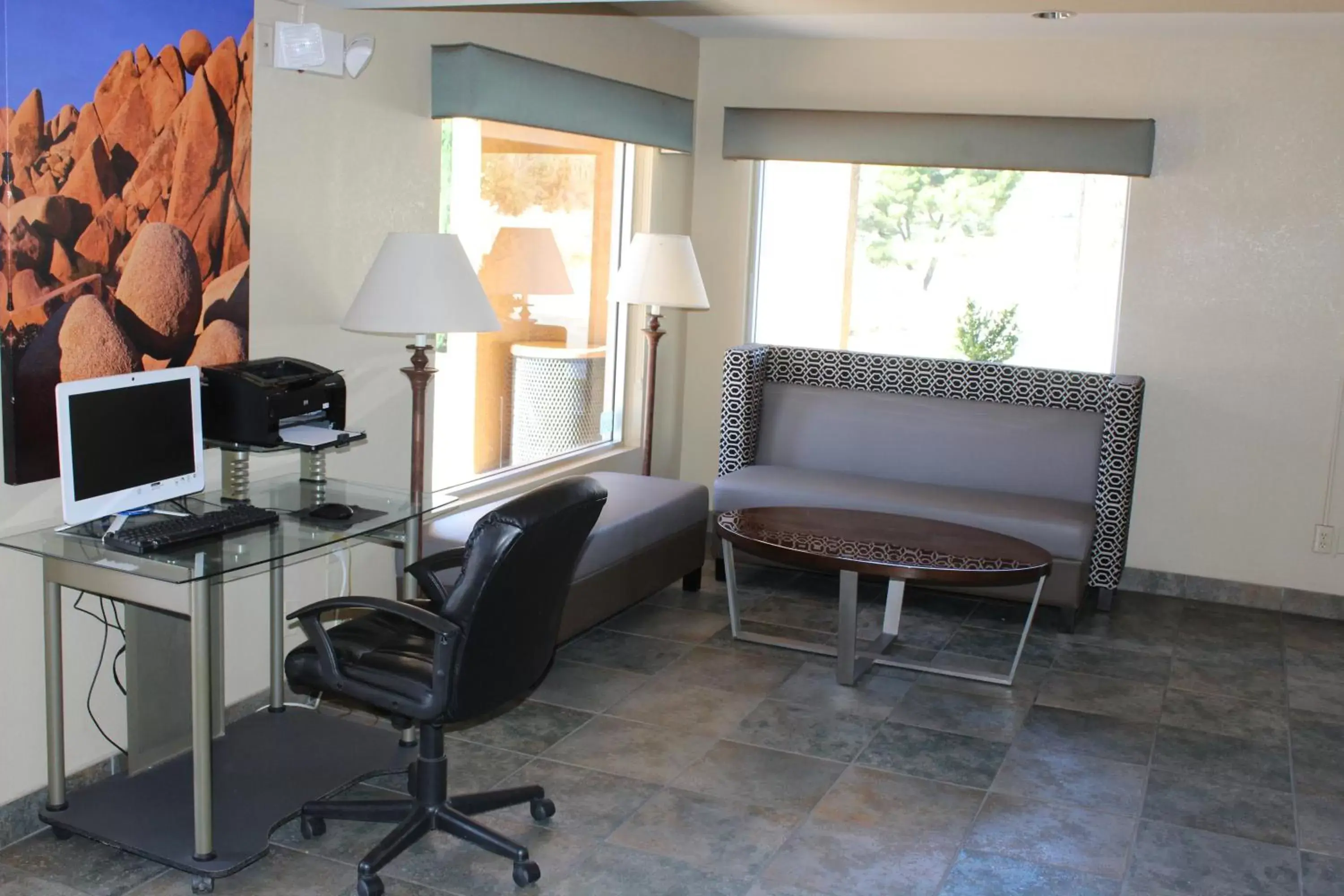 Business facilities, TV/Entertainment Center in Cajon Pass Inn