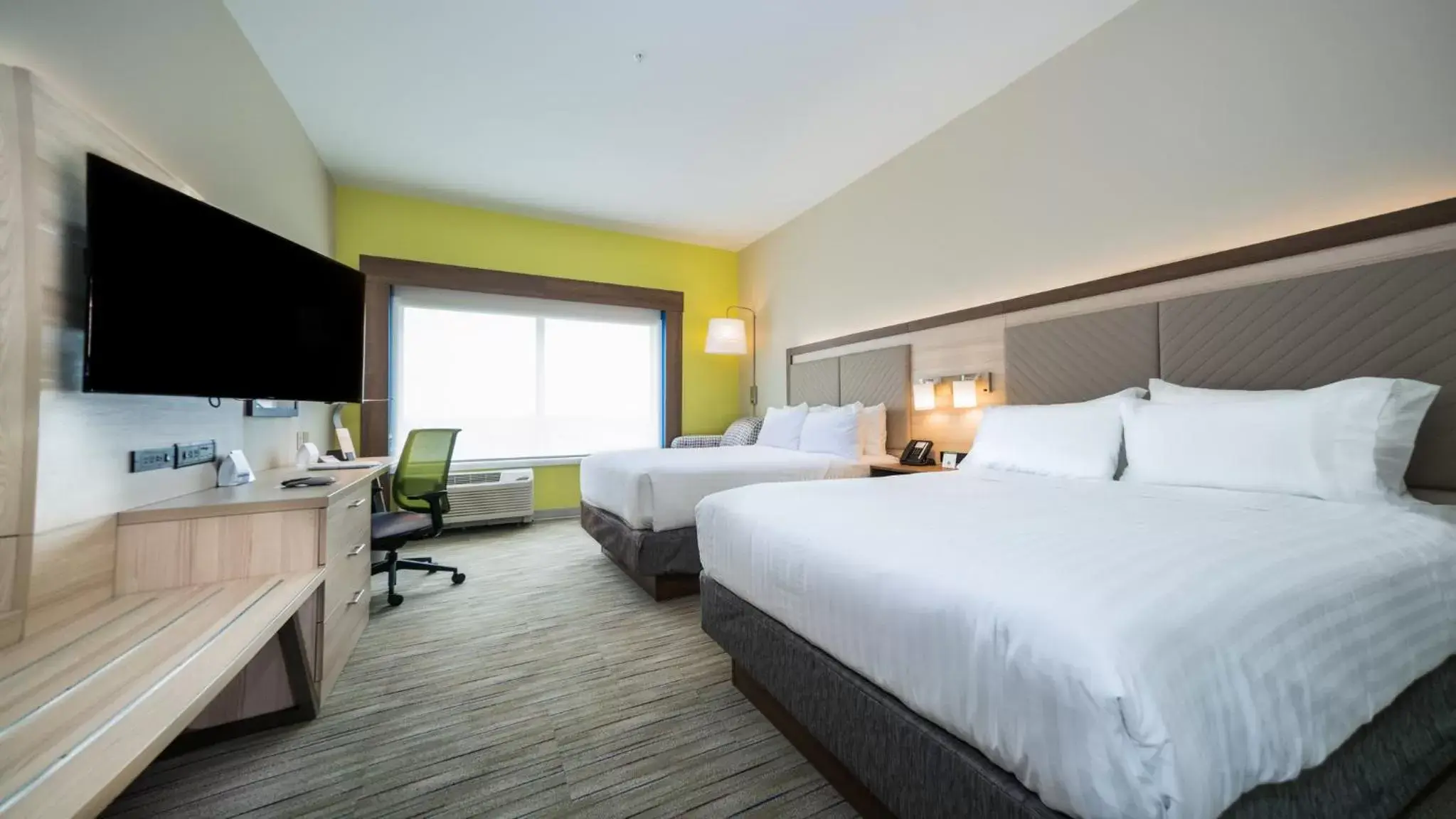 Photo of the whole room, Bed in Holiday Inn Express & Suites - Southaven Central - Memphis, an IHG Hotel