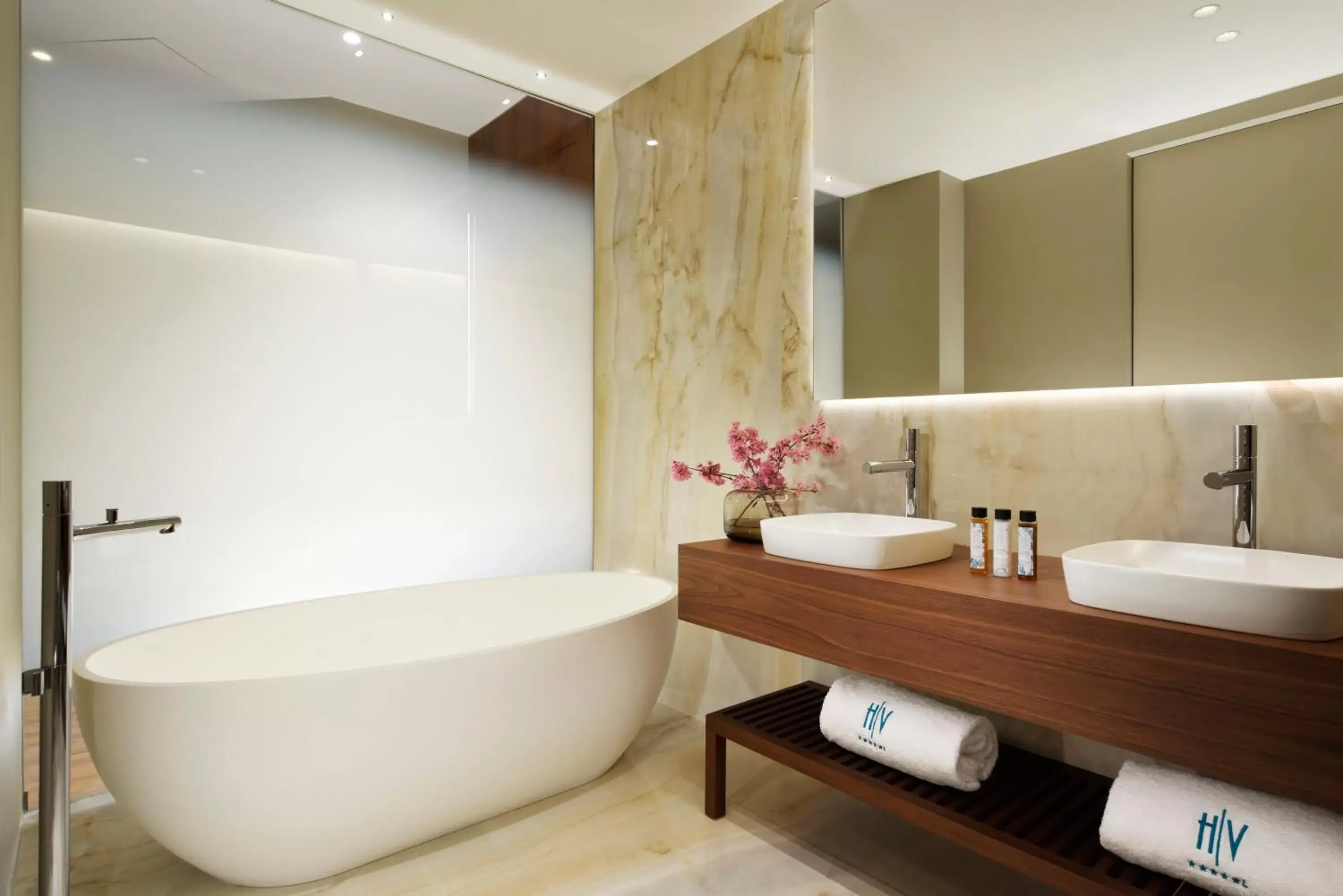 Bathroom in Grand Hotel Victoria concept & spa, by R Collection Hotels