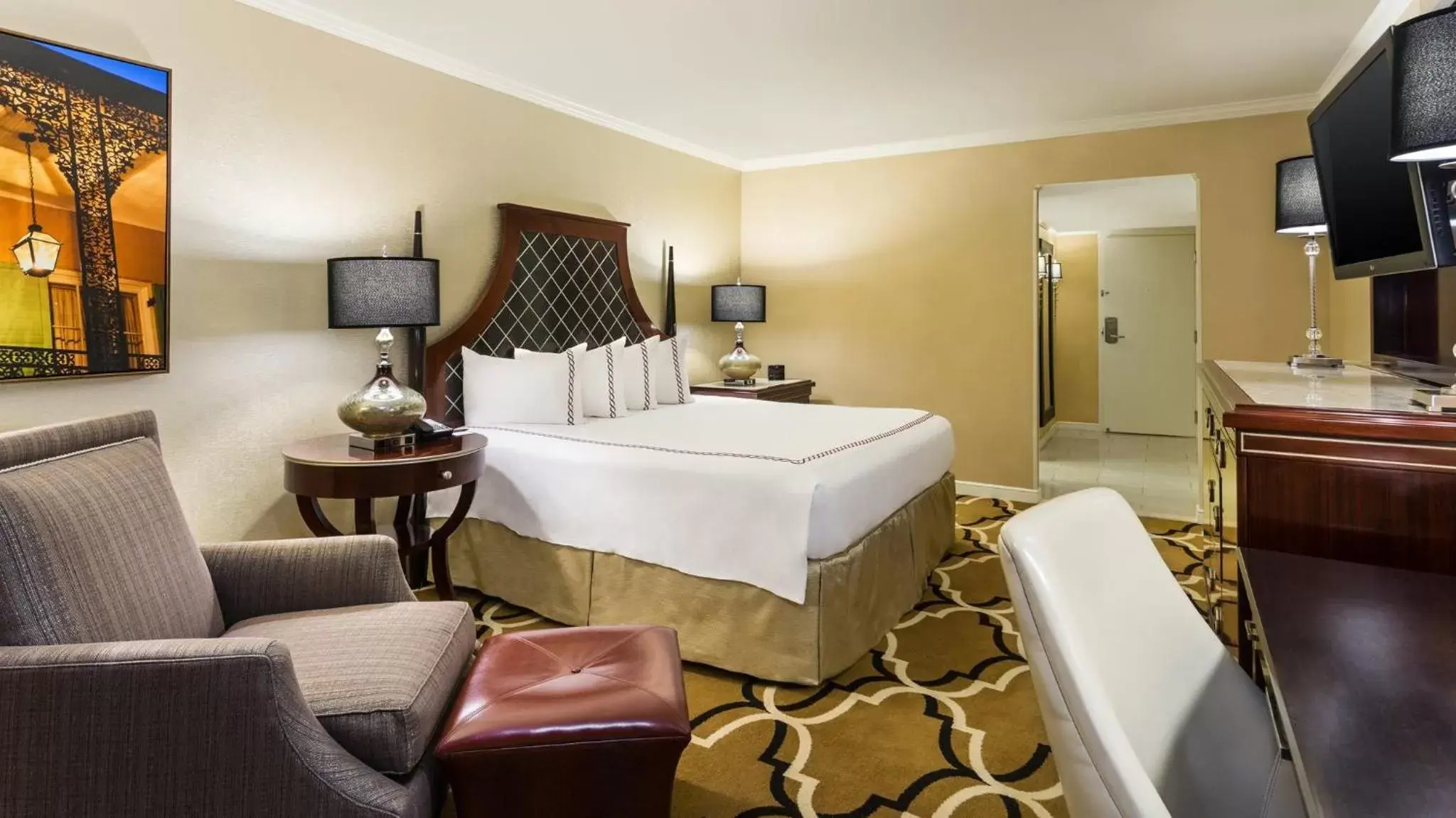 Photo of the whole room in InterContinental New Orleans, an IHG Hotel