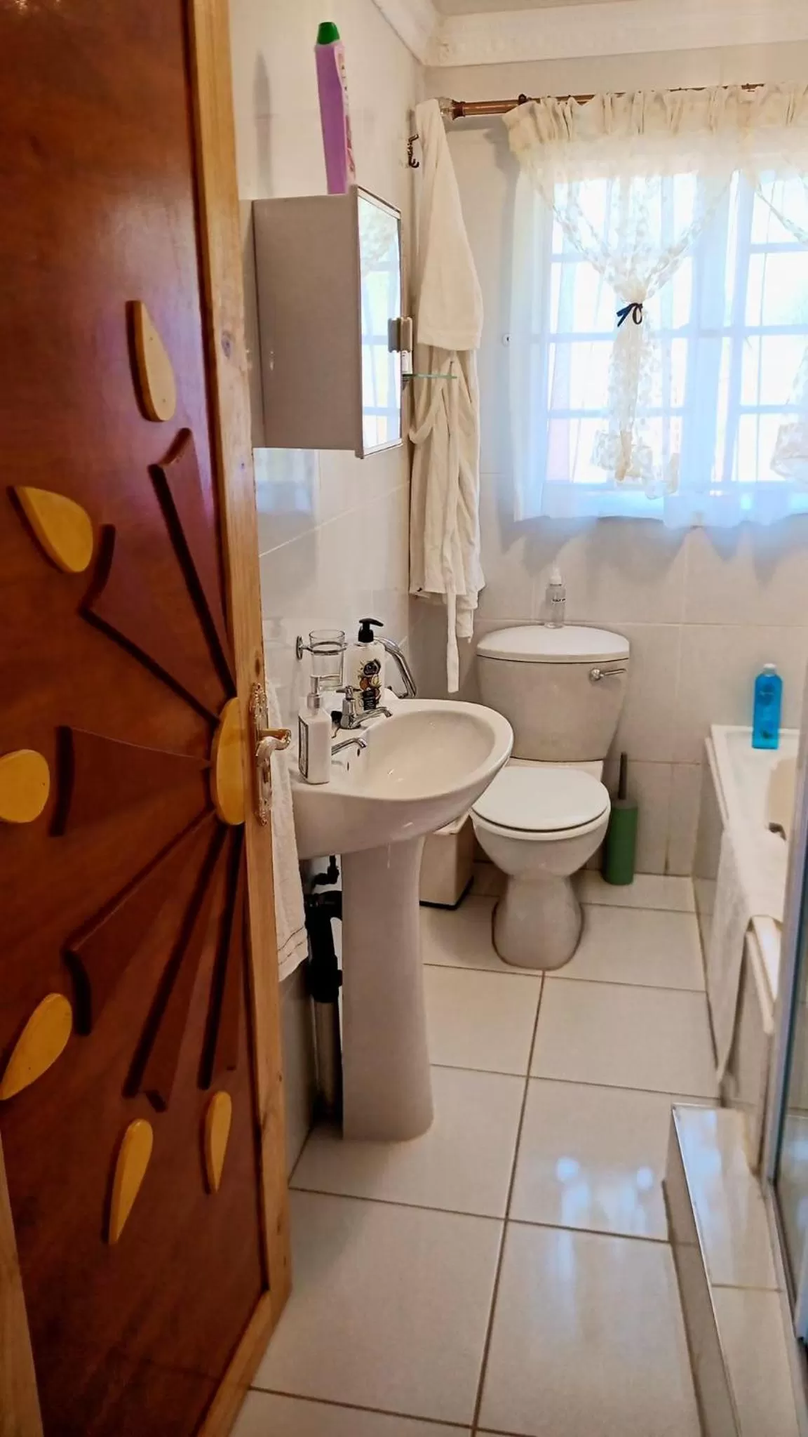 Shower in Queensburgh B&B or Self Catering