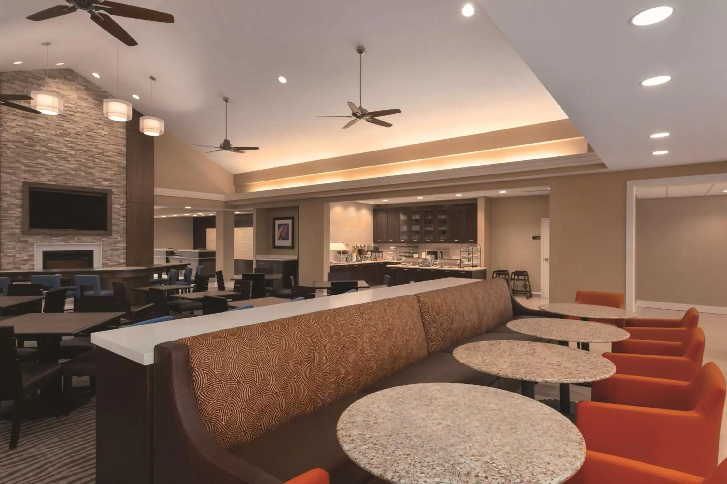 Dining area, Lounge/Bar in Homewood Suites Atlanta Airport North