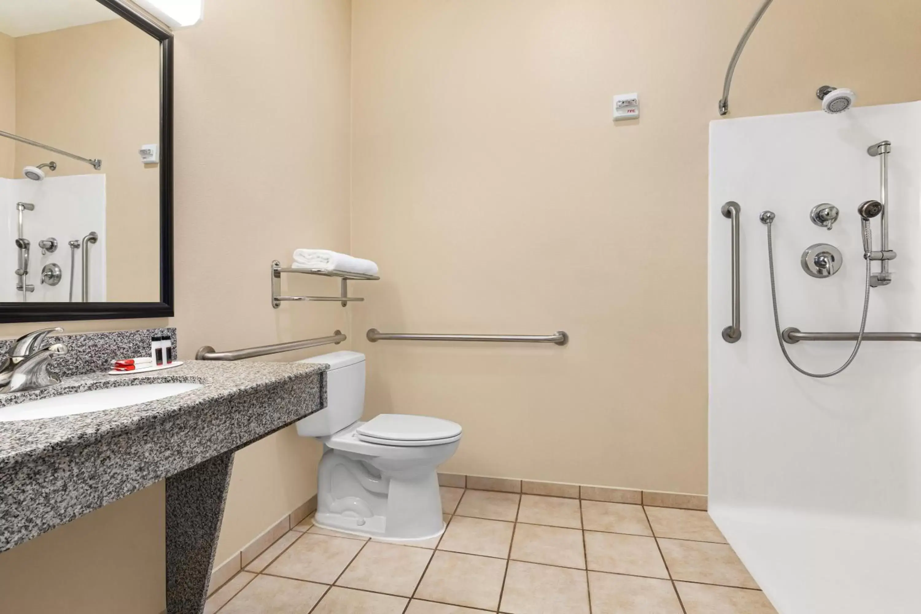 Bathroom in Super 8 by Wyndham Savannah