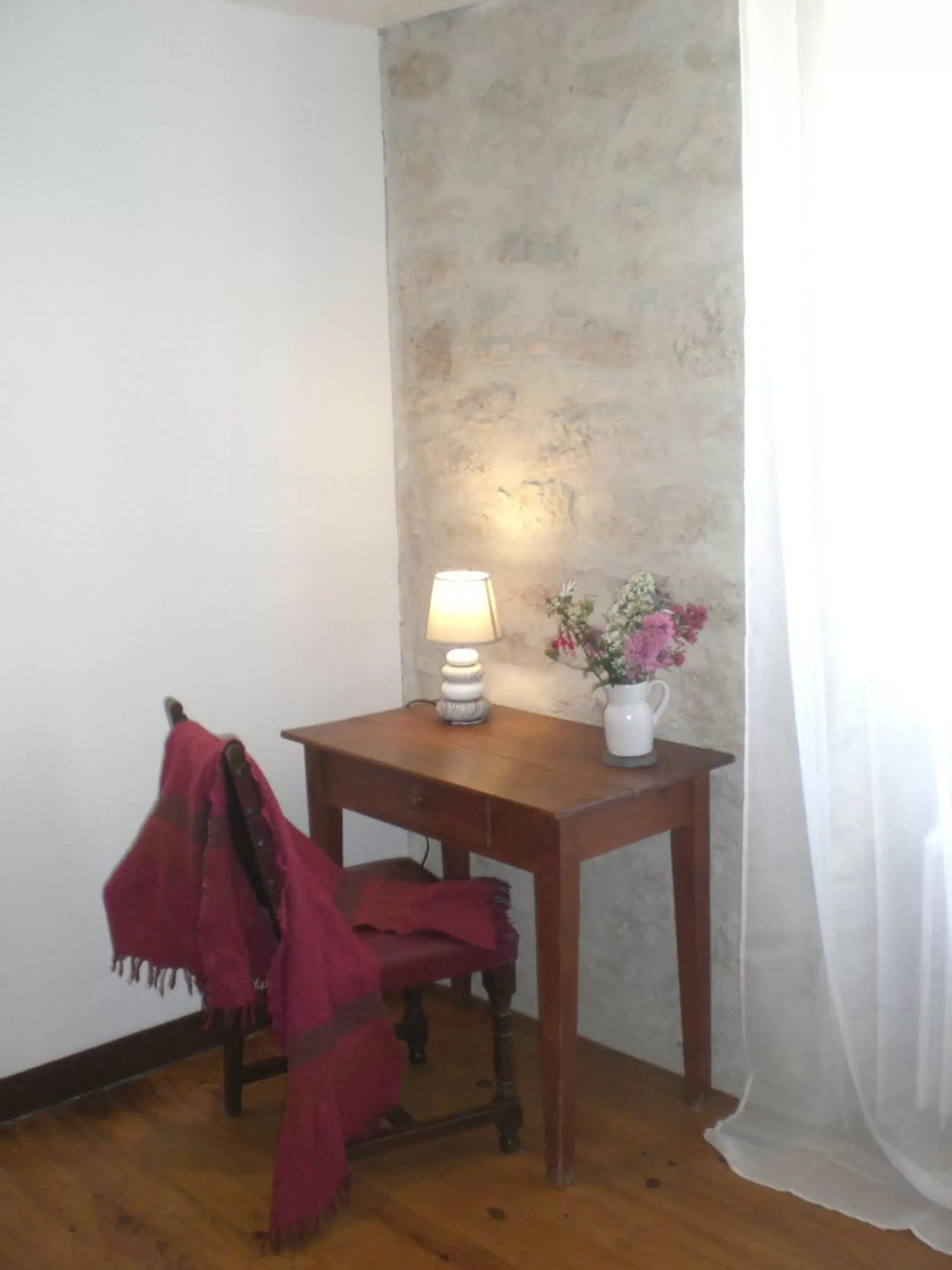 Bedroom, Seating Area in Le Dolmen