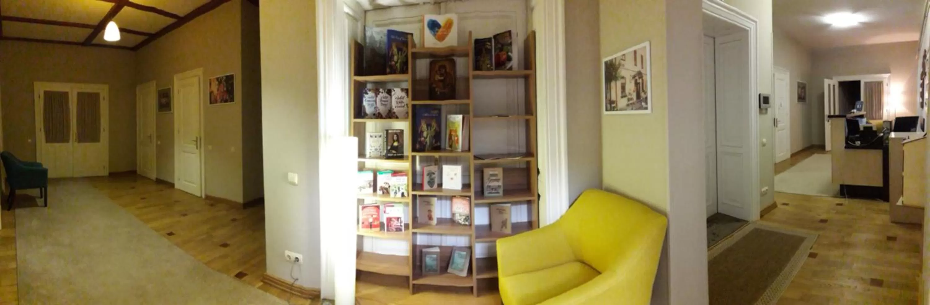 Mini-Hotel Under The Roof