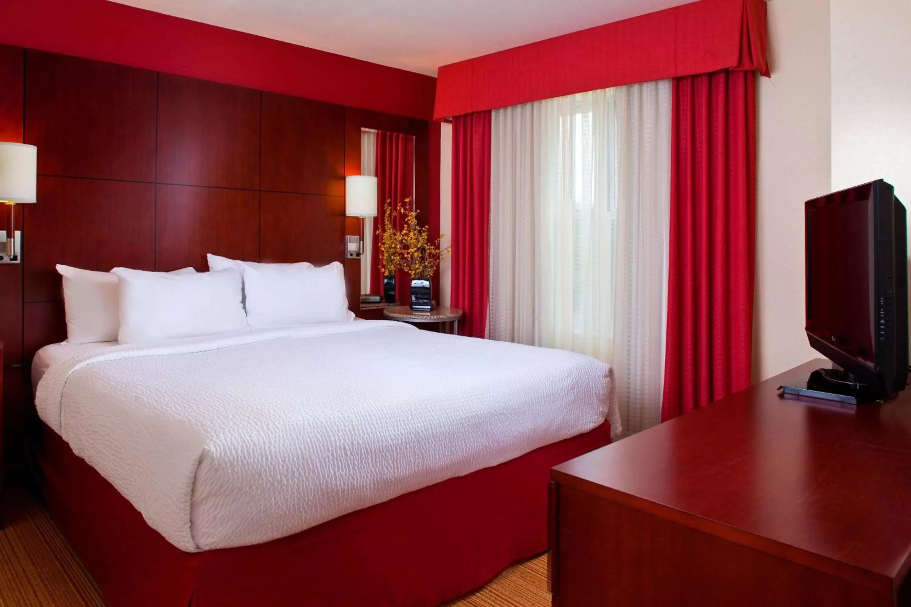 Bedroom, Bed in Residence Inn by Marriott Covington Northshore