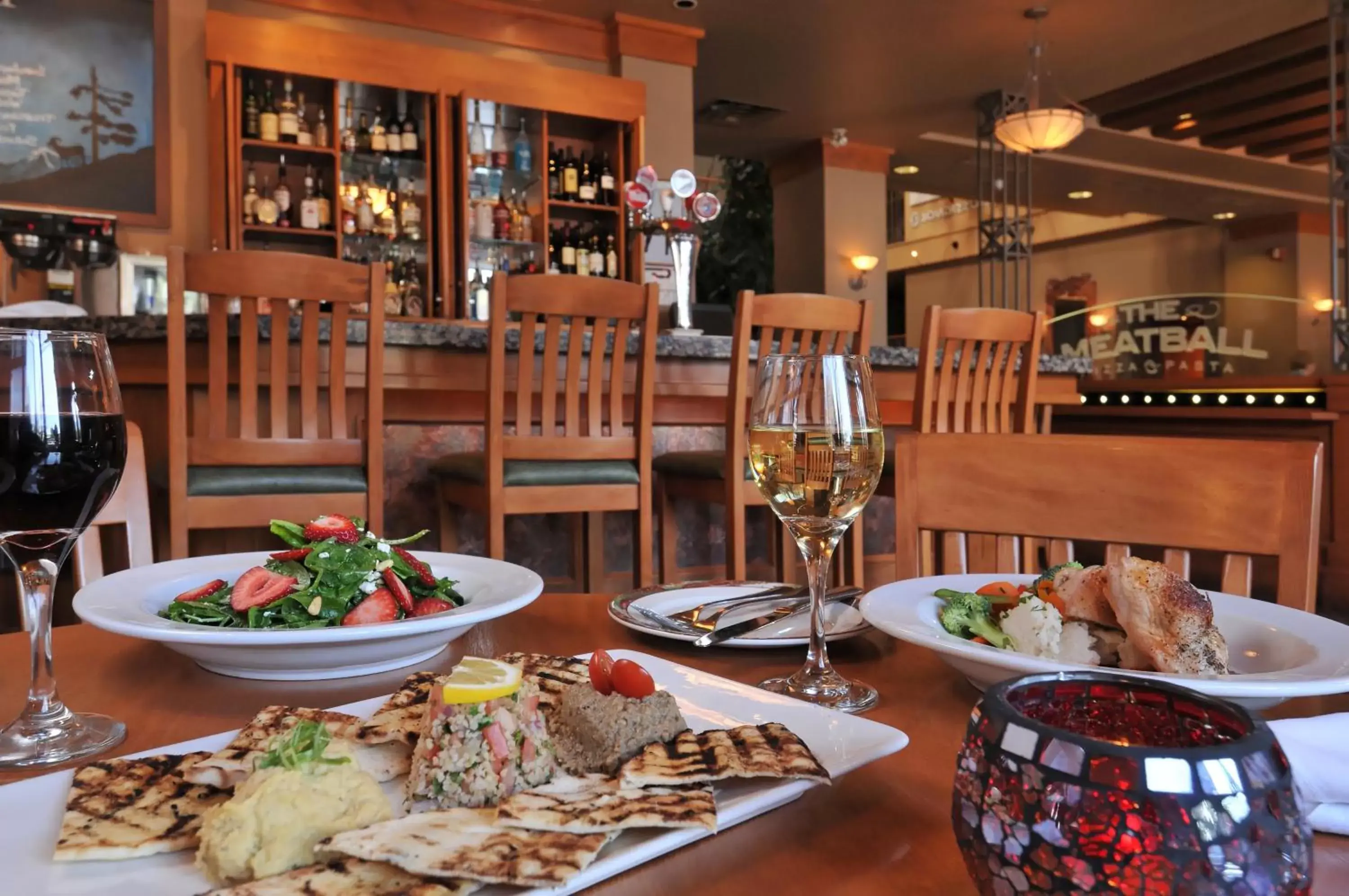 Restaurant/places to eat in Banff Ptarmigan Inn Restaurant/places to eat in Banff Ptarmigan Inn