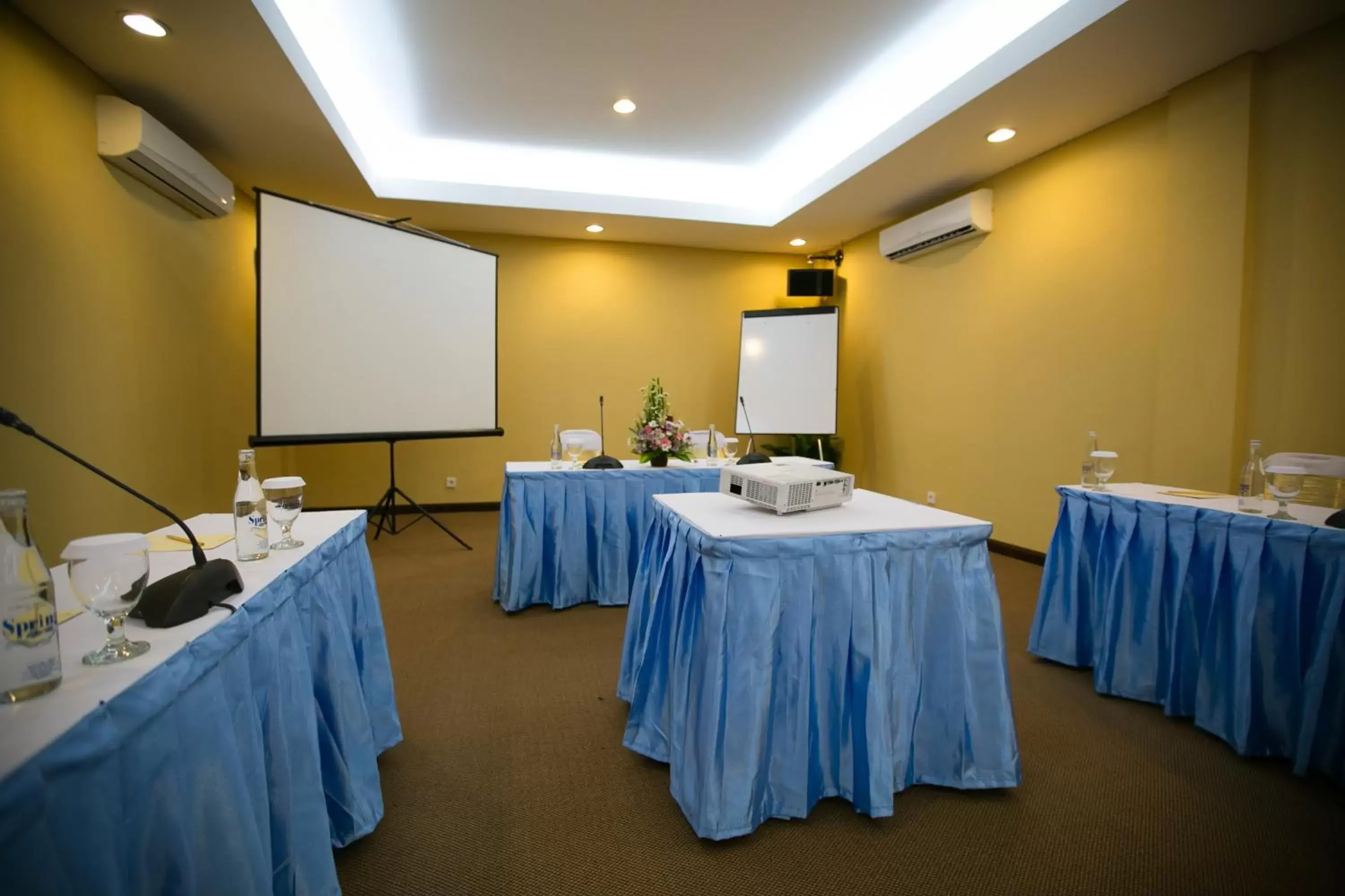 Meeting/conference room in Legian Paradiso Hotel