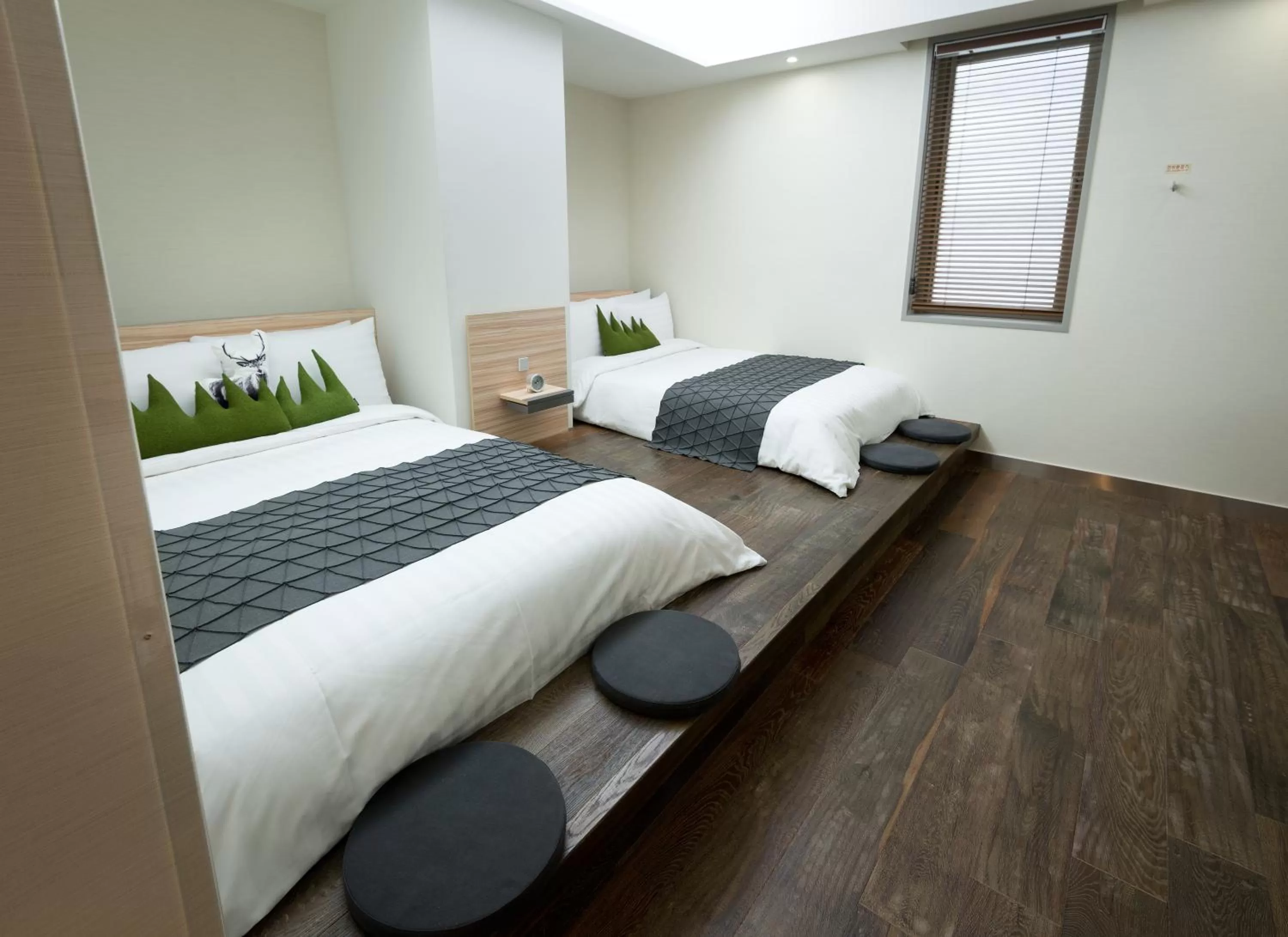 Photo of the whole room, Bed in Metro Hotel Myeongdong